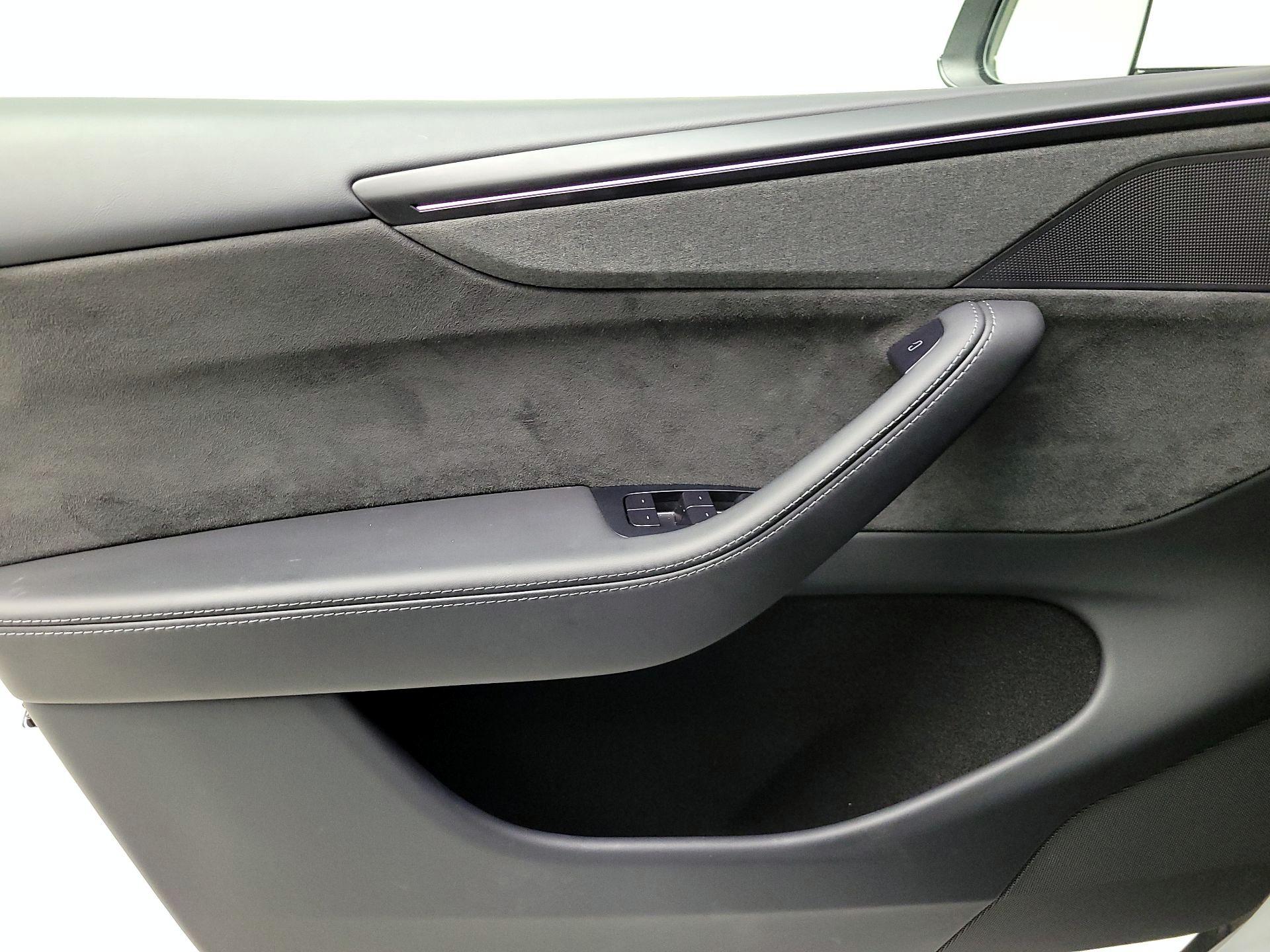 Thumbnail: 2026 Tesla Model Y - 10