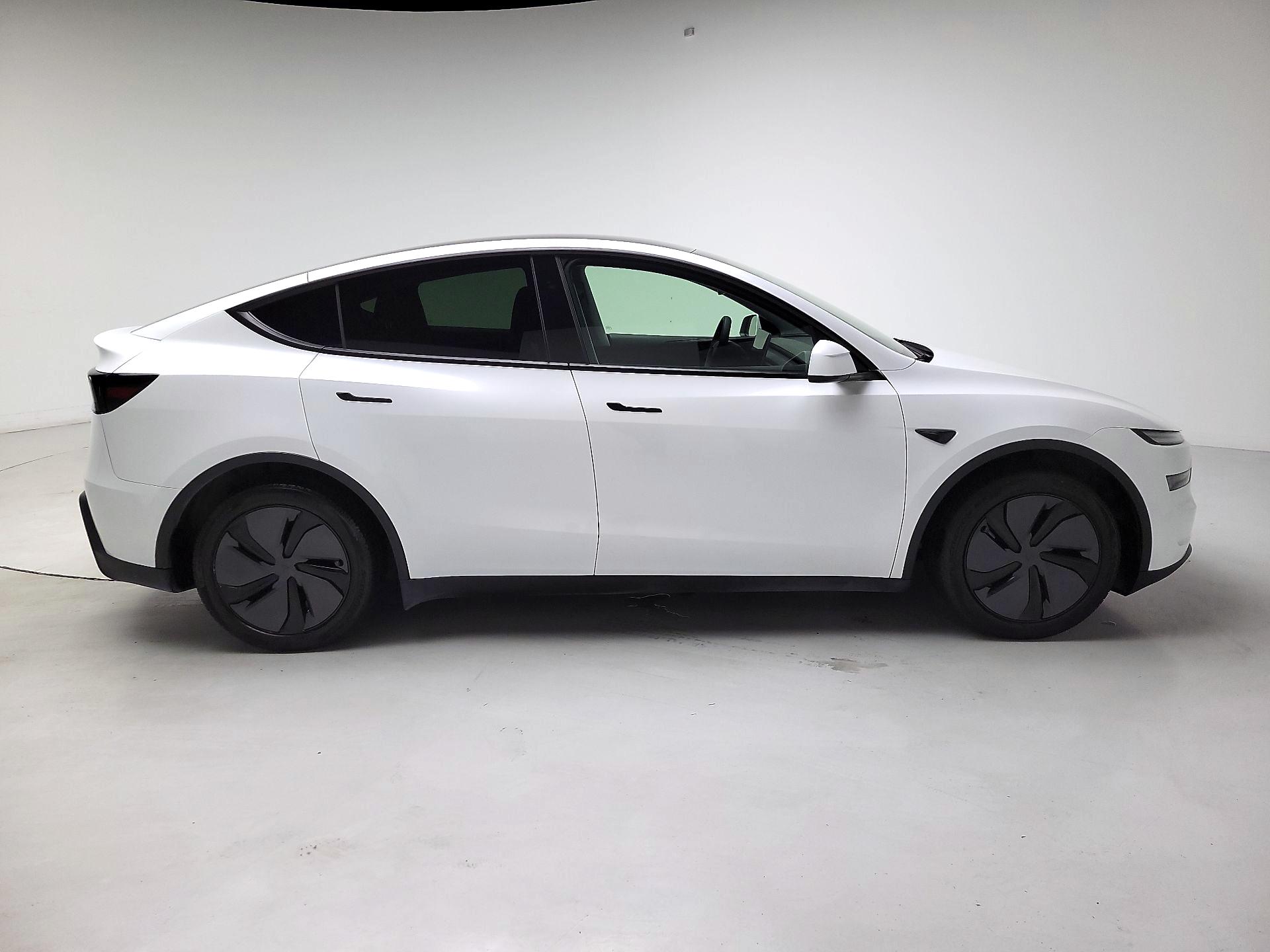 Thumbnail: 2026 Tesla Model Y - 4