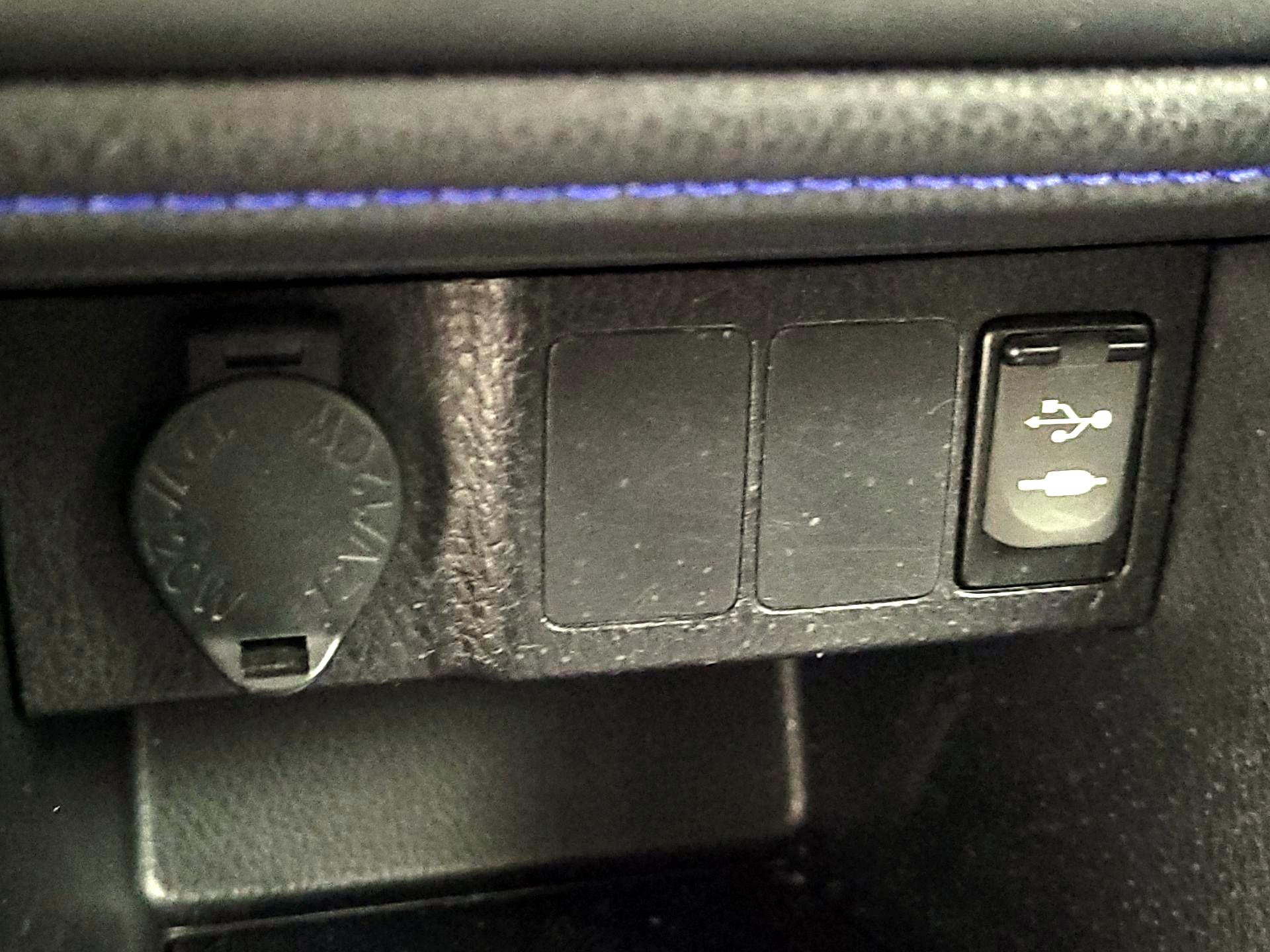 Thumbnail: 2017 Toyota Corolla - 18