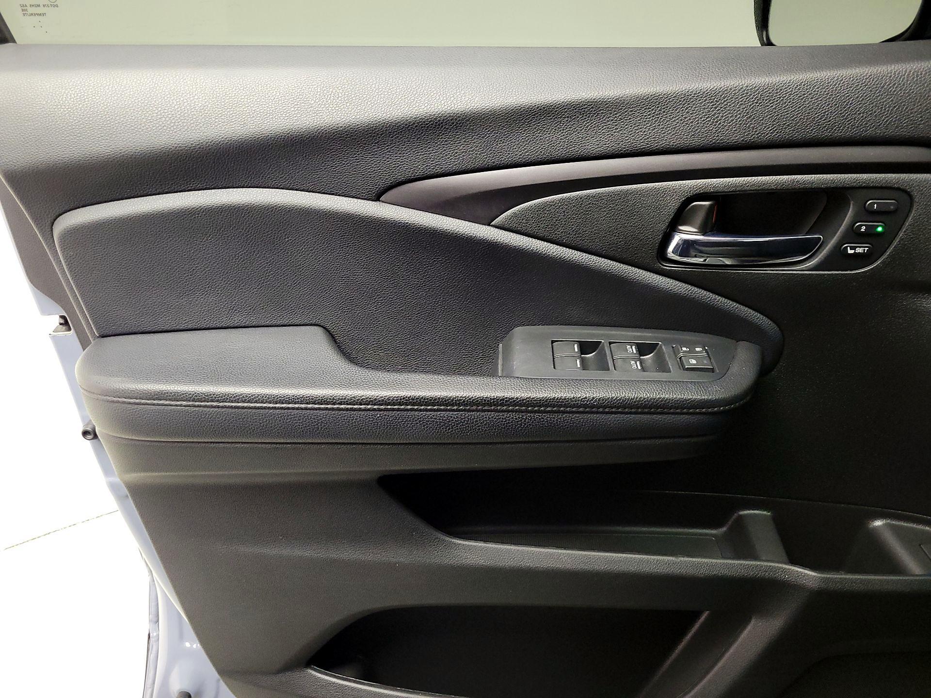 Thumbnail: 2022 Honda Pilot - 12