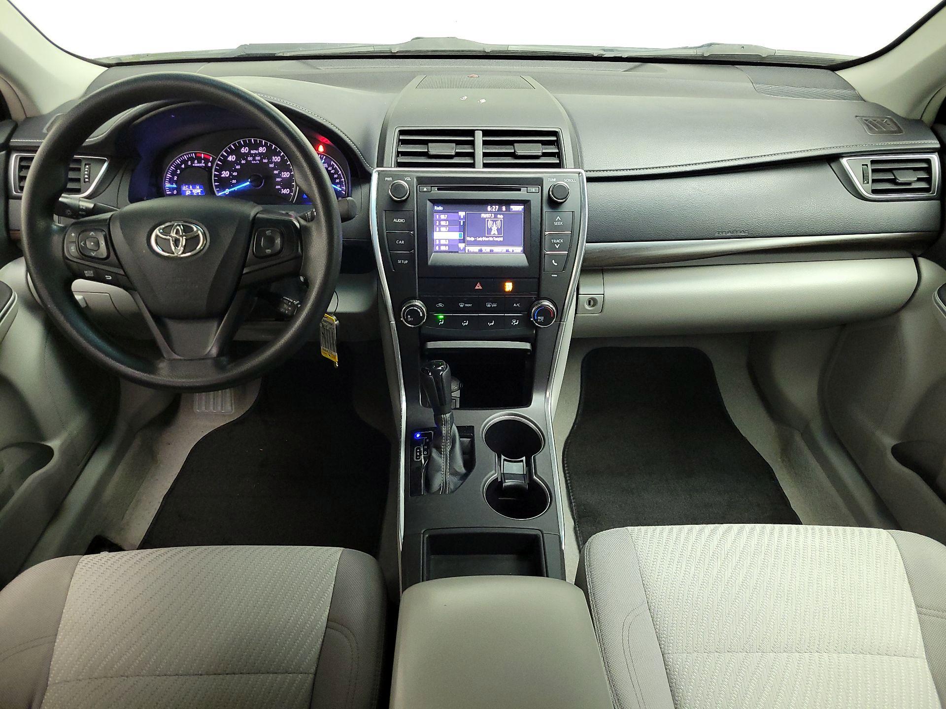 Thumbnail: 2015 Toyota Camry - 9