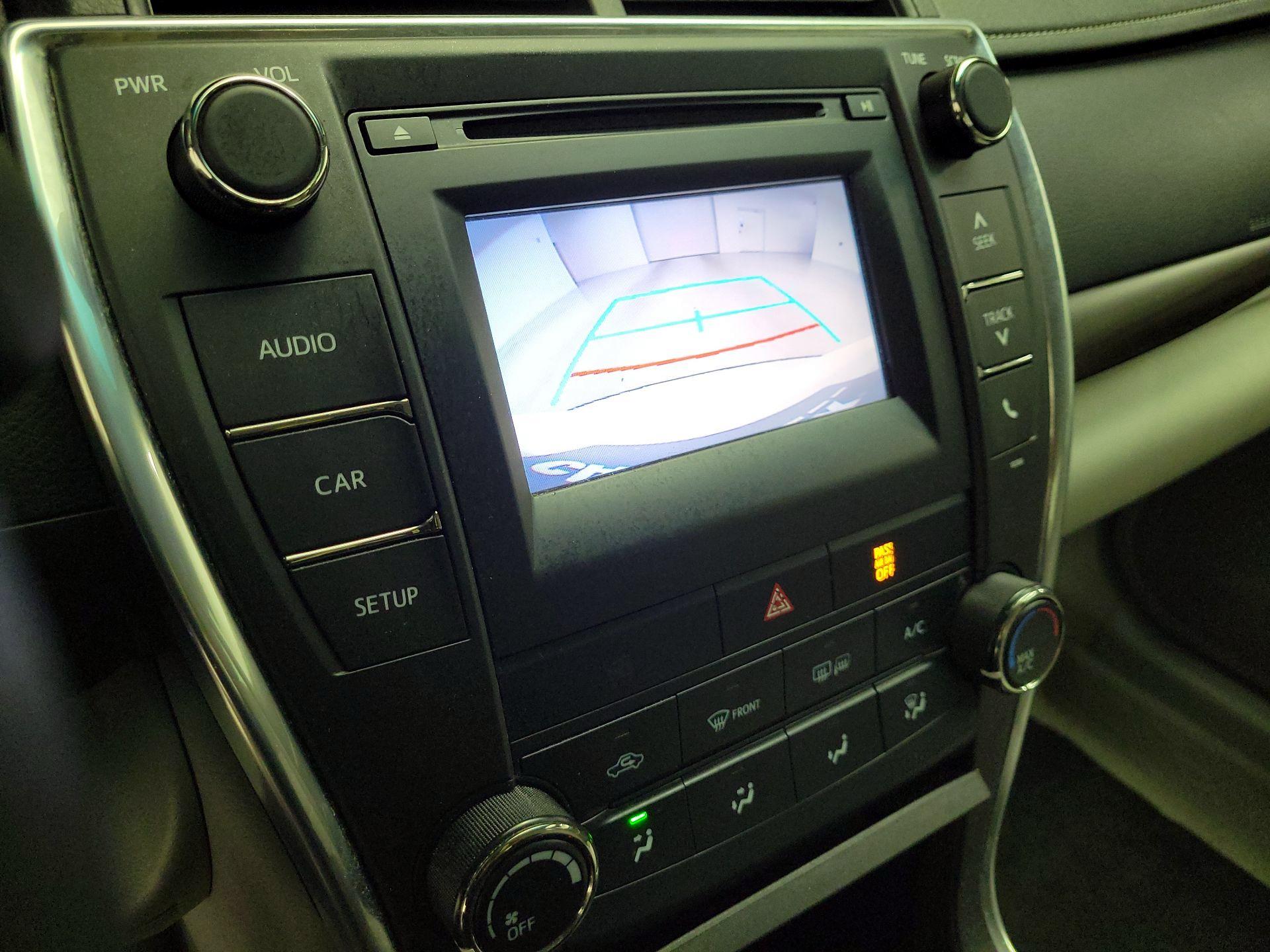 Thumbnail: 2015 Toyota Camry - 14