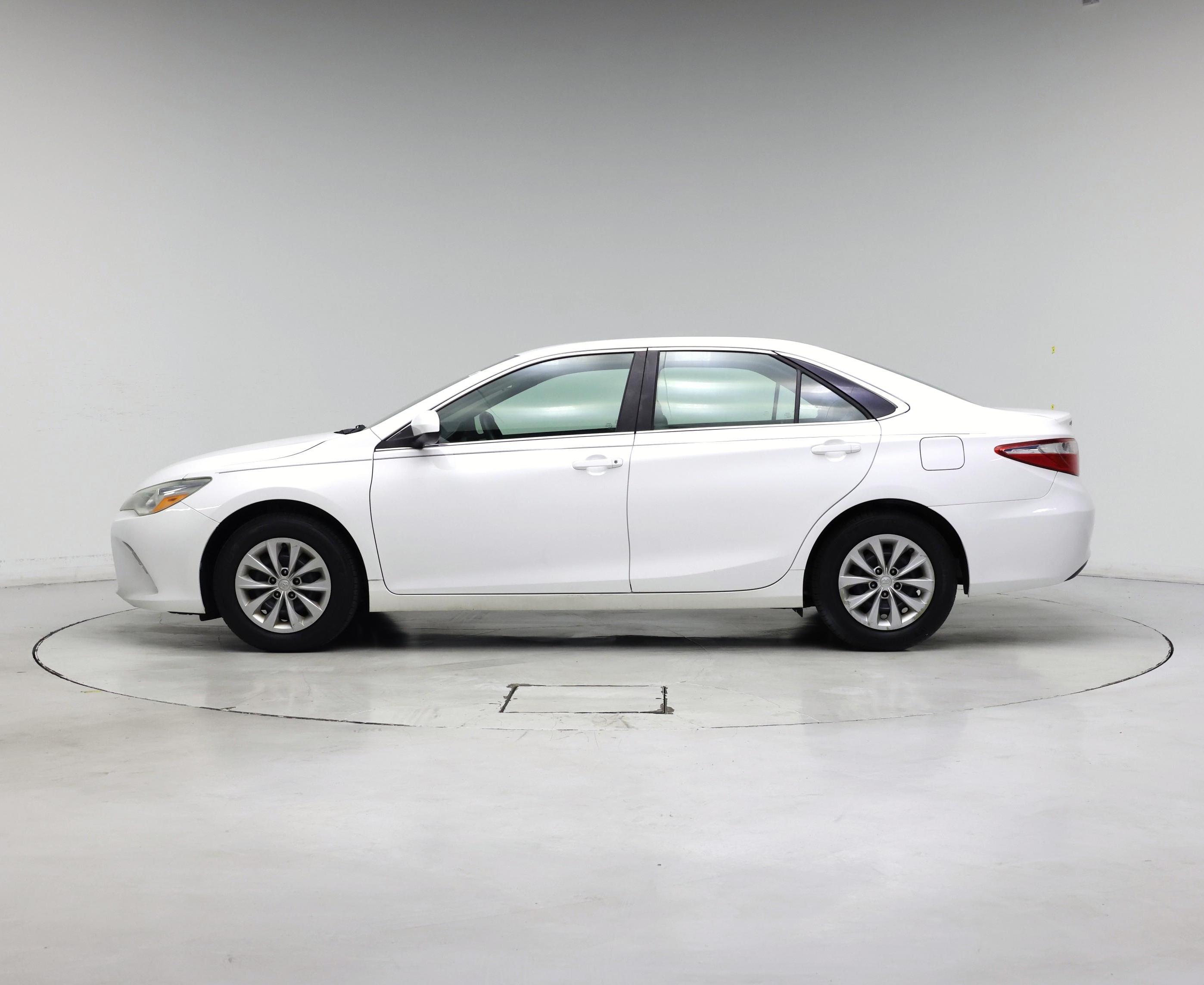 Thumbnail: 2015 Toyota Camry - 3