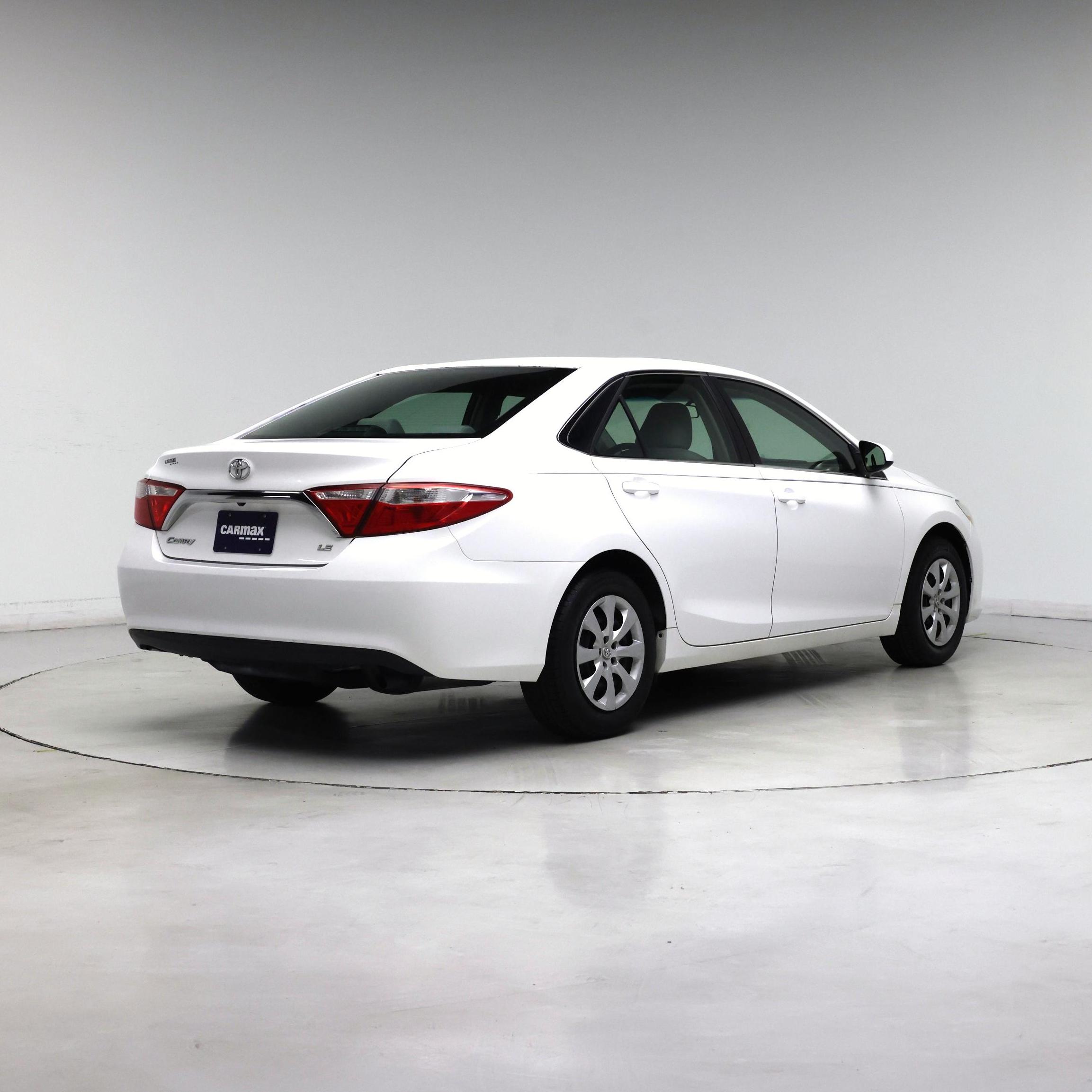 Thumbnail: 2015 Toyota Camry - 8