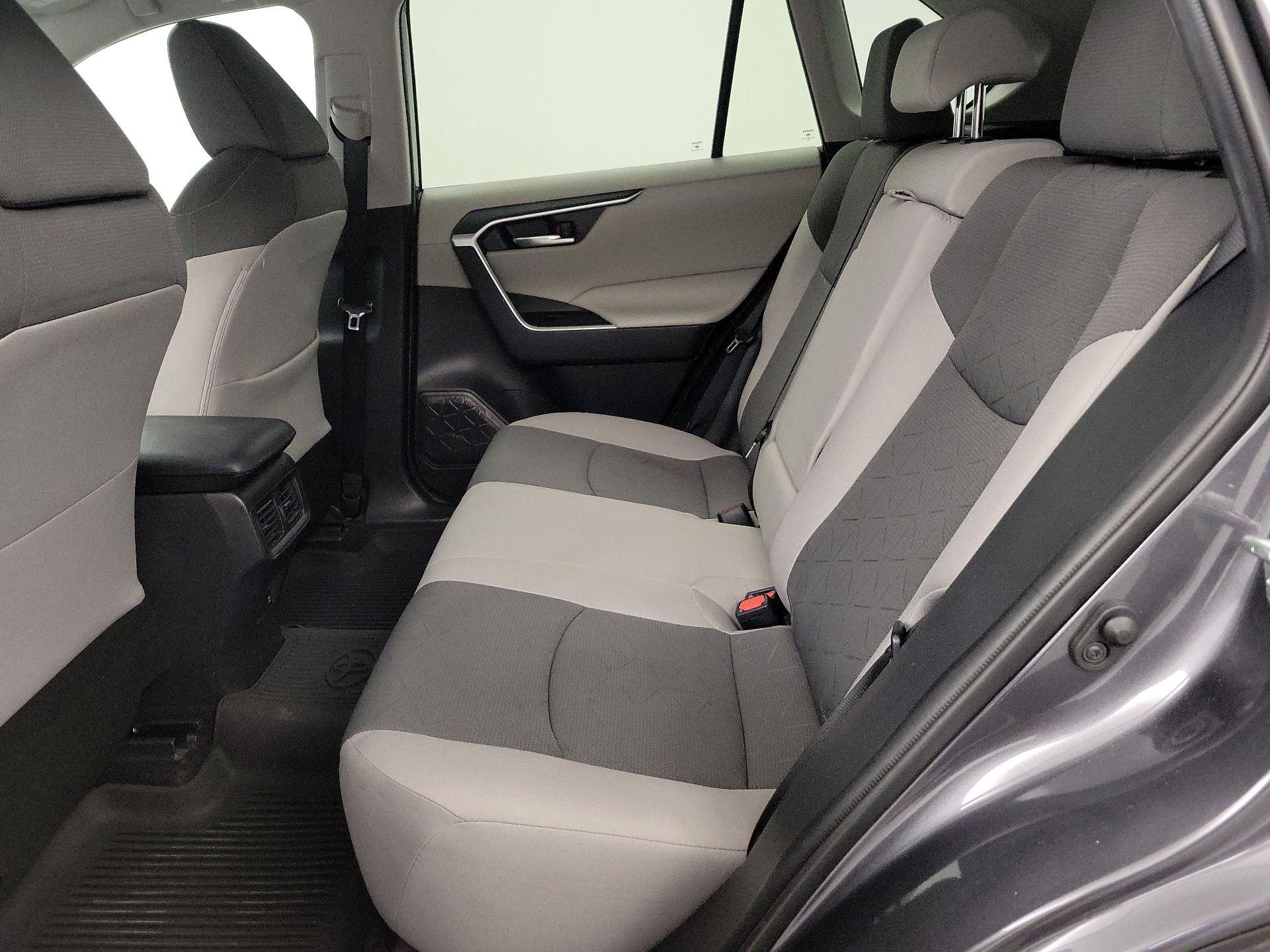 Thumbnail: 2021 Toyota RAV4 - 19