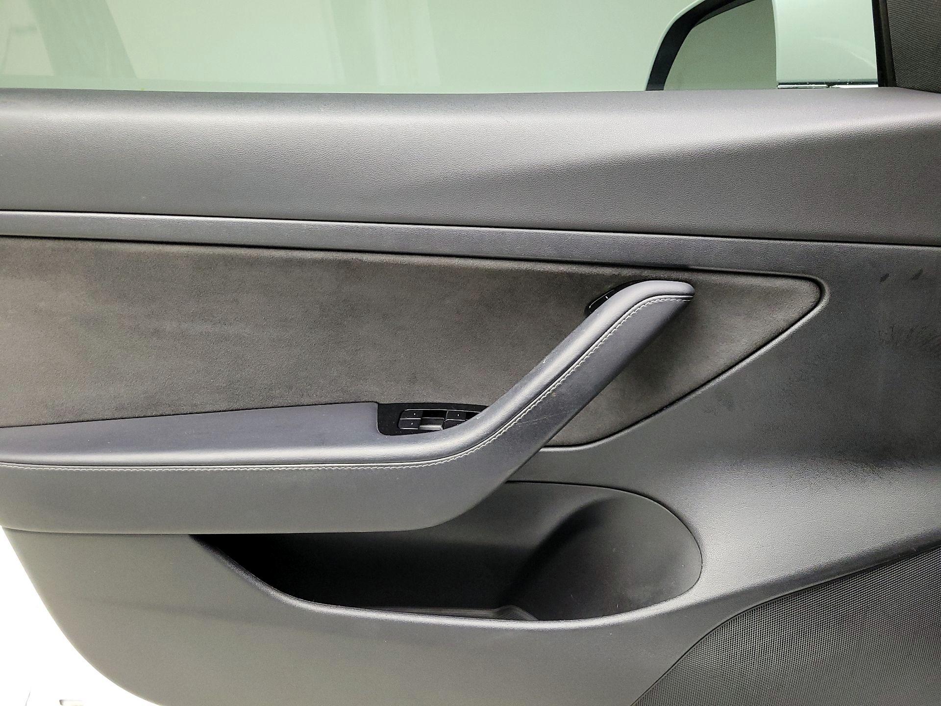 Thumbnail: 2020 Tesla Model 3 - 10