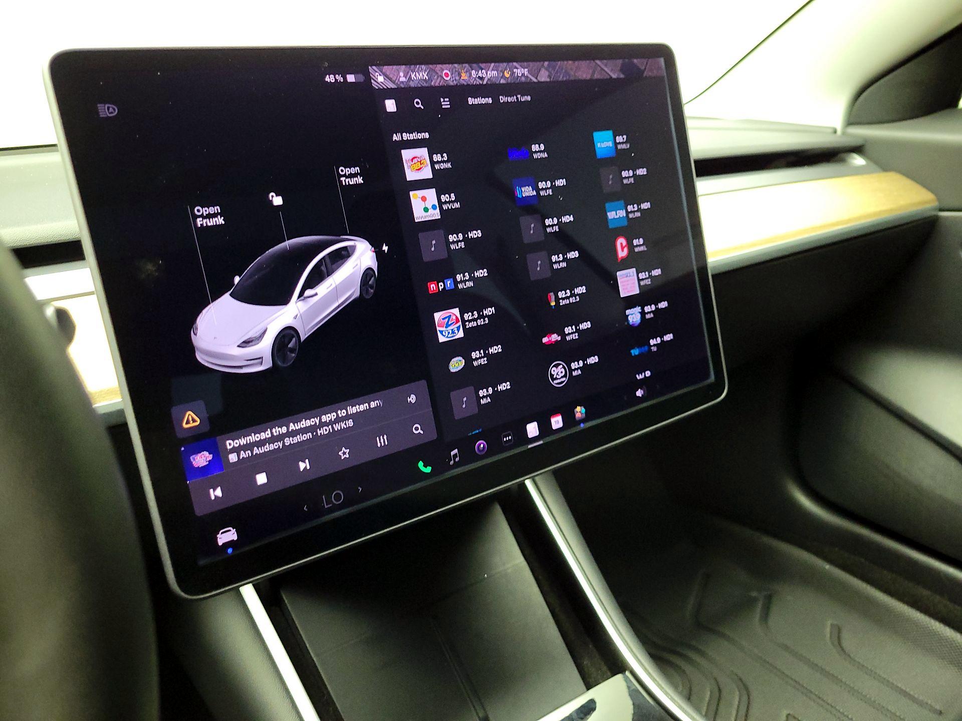 Thumbnail: 2020 Tesla Model 3 - 13