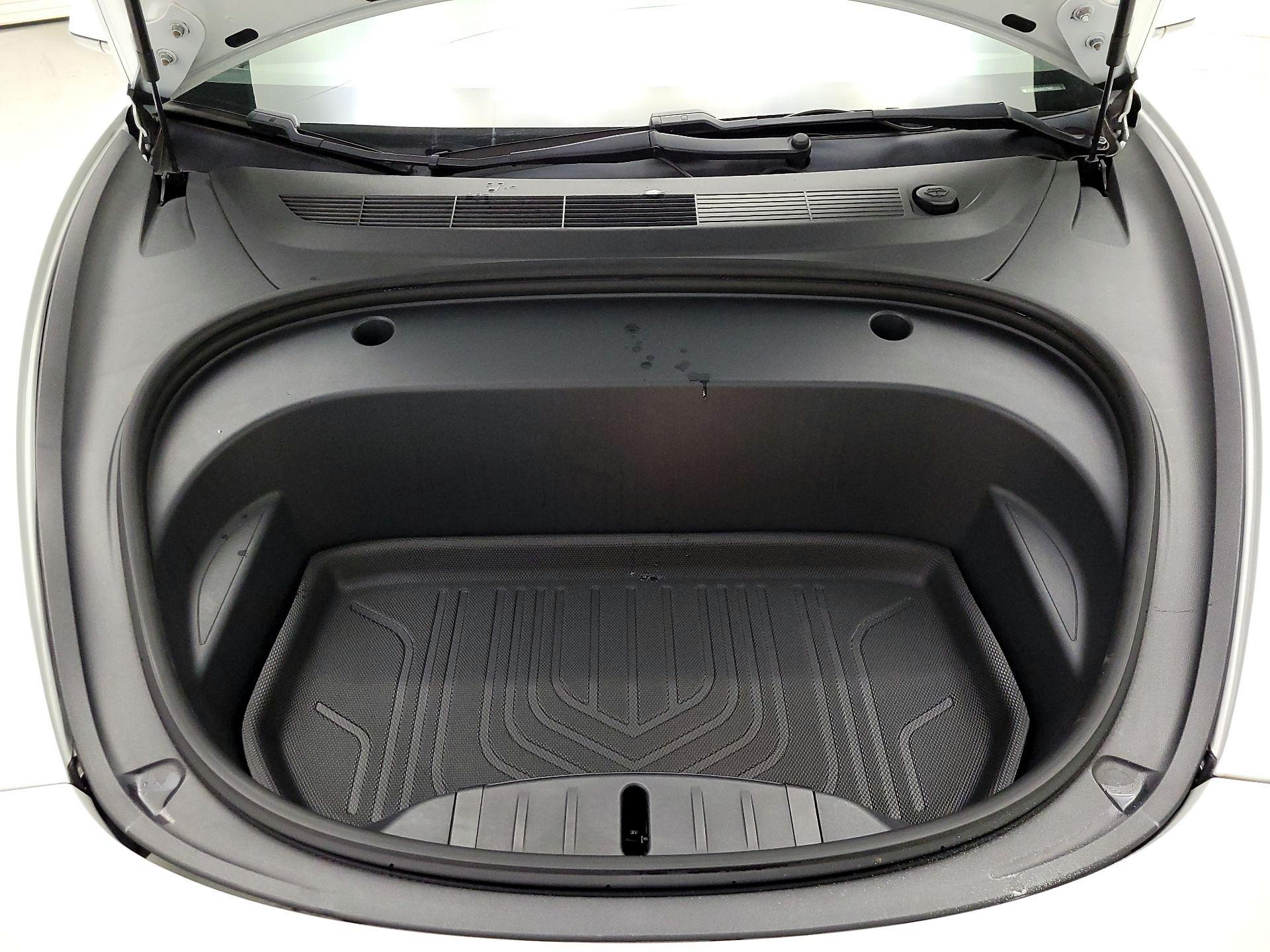 Thumbnail: 2020 Tesla Model 3 - 19