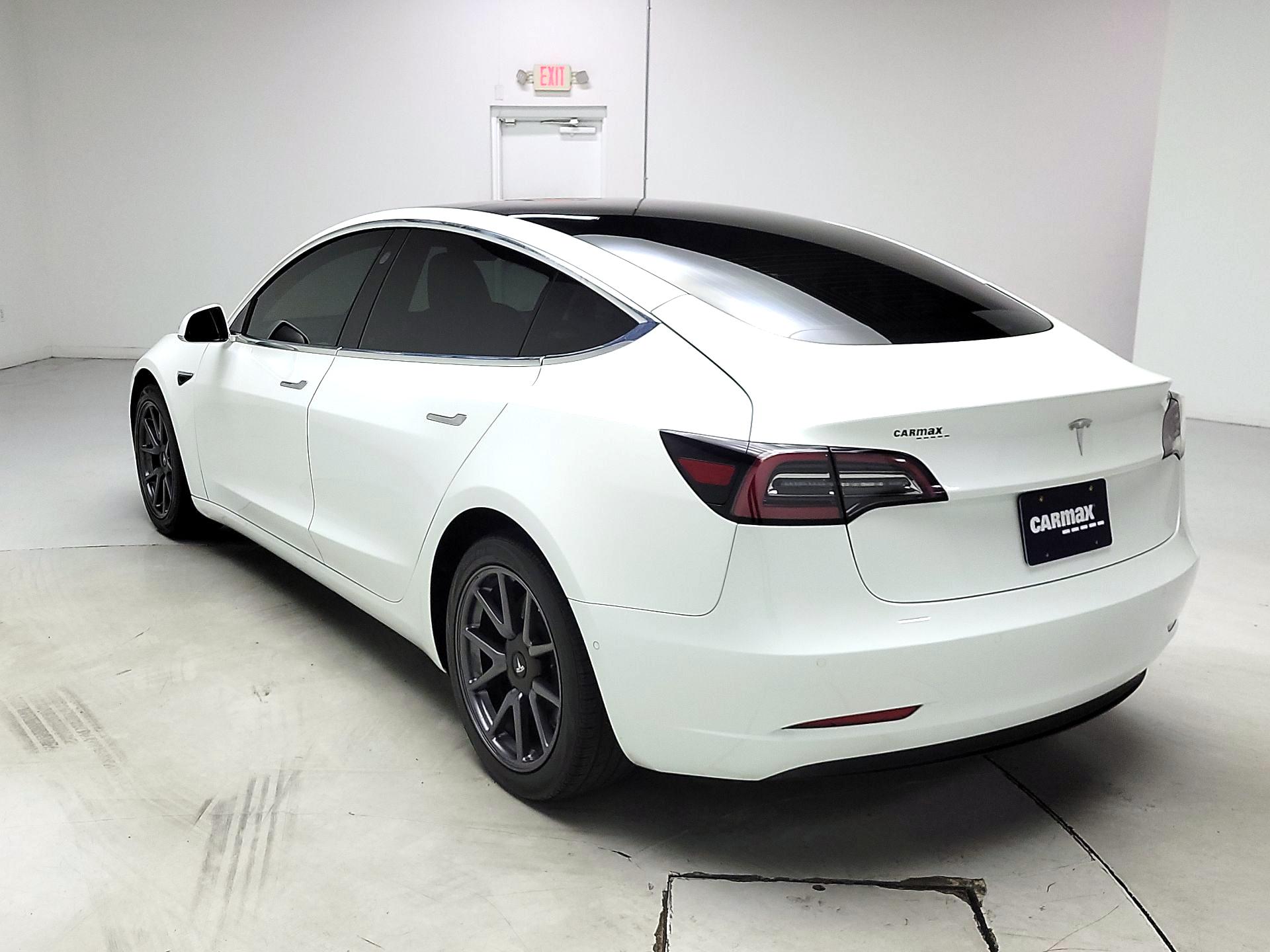 Thumbnail: 2020 Tesla Model 3 - 7