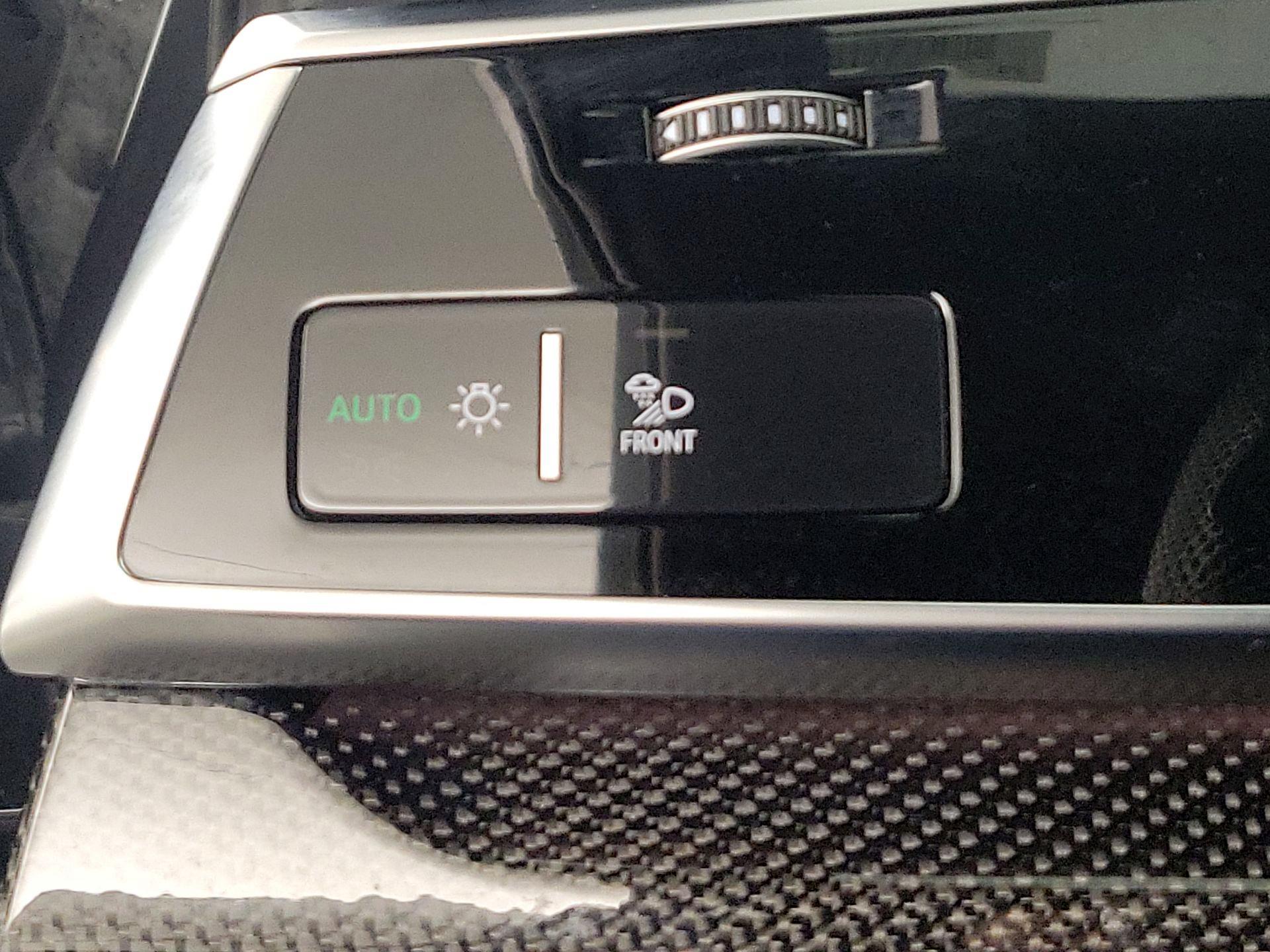 Thumbnail: 2021 Audi SQ7 - 13