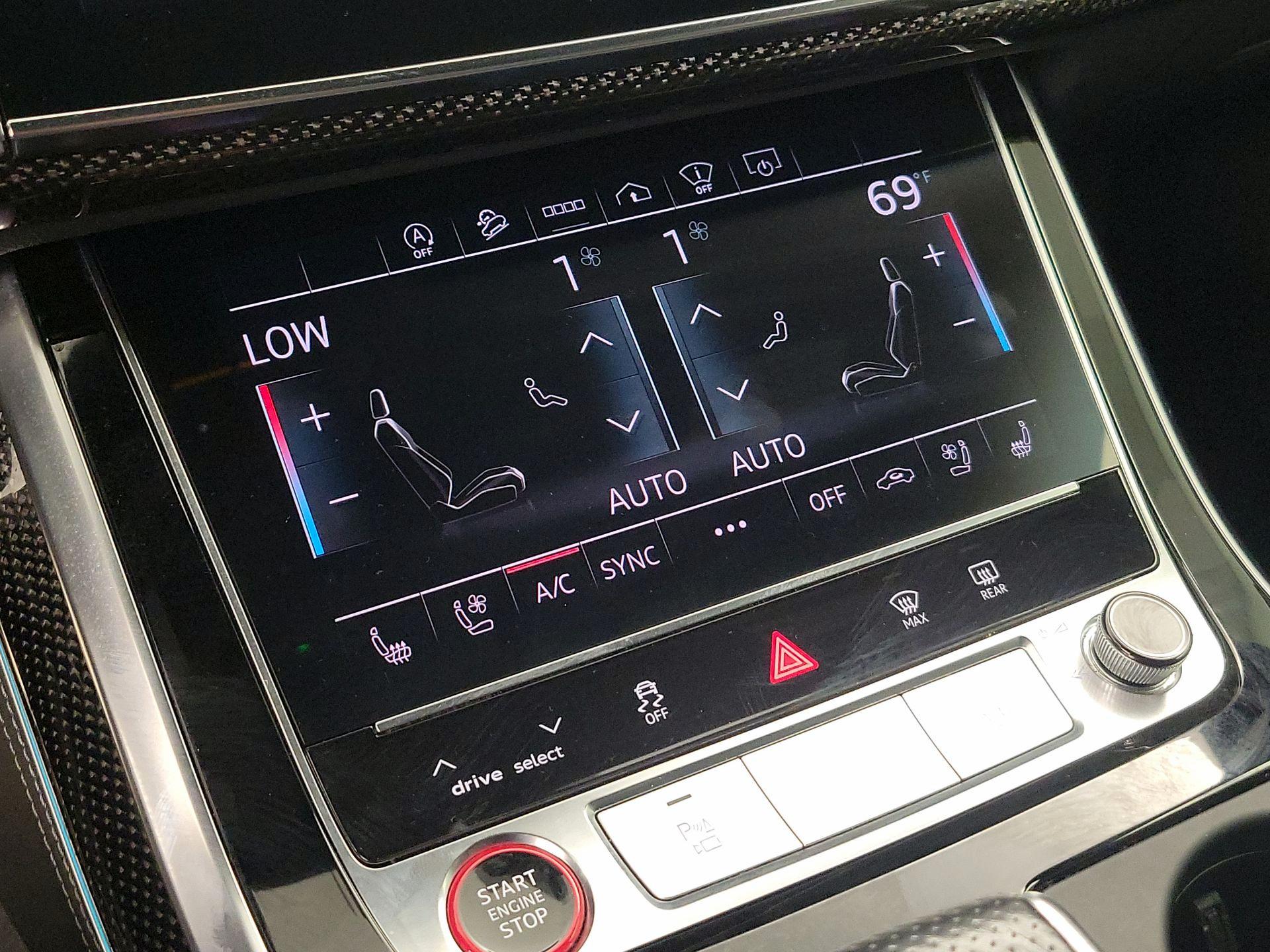 Thumbnail: 2021 Audi SQ7 - 16