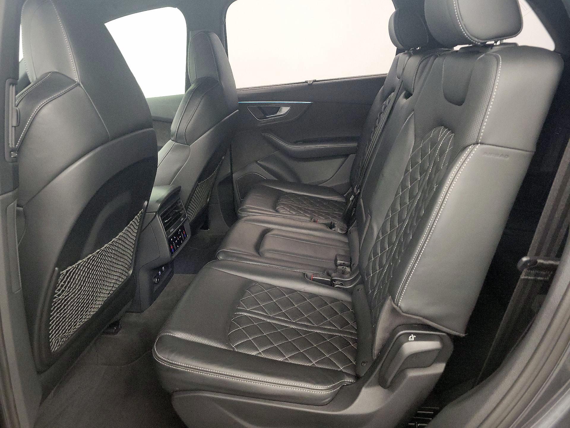 Thumbnail: 2021 Audi SQ7 - 20