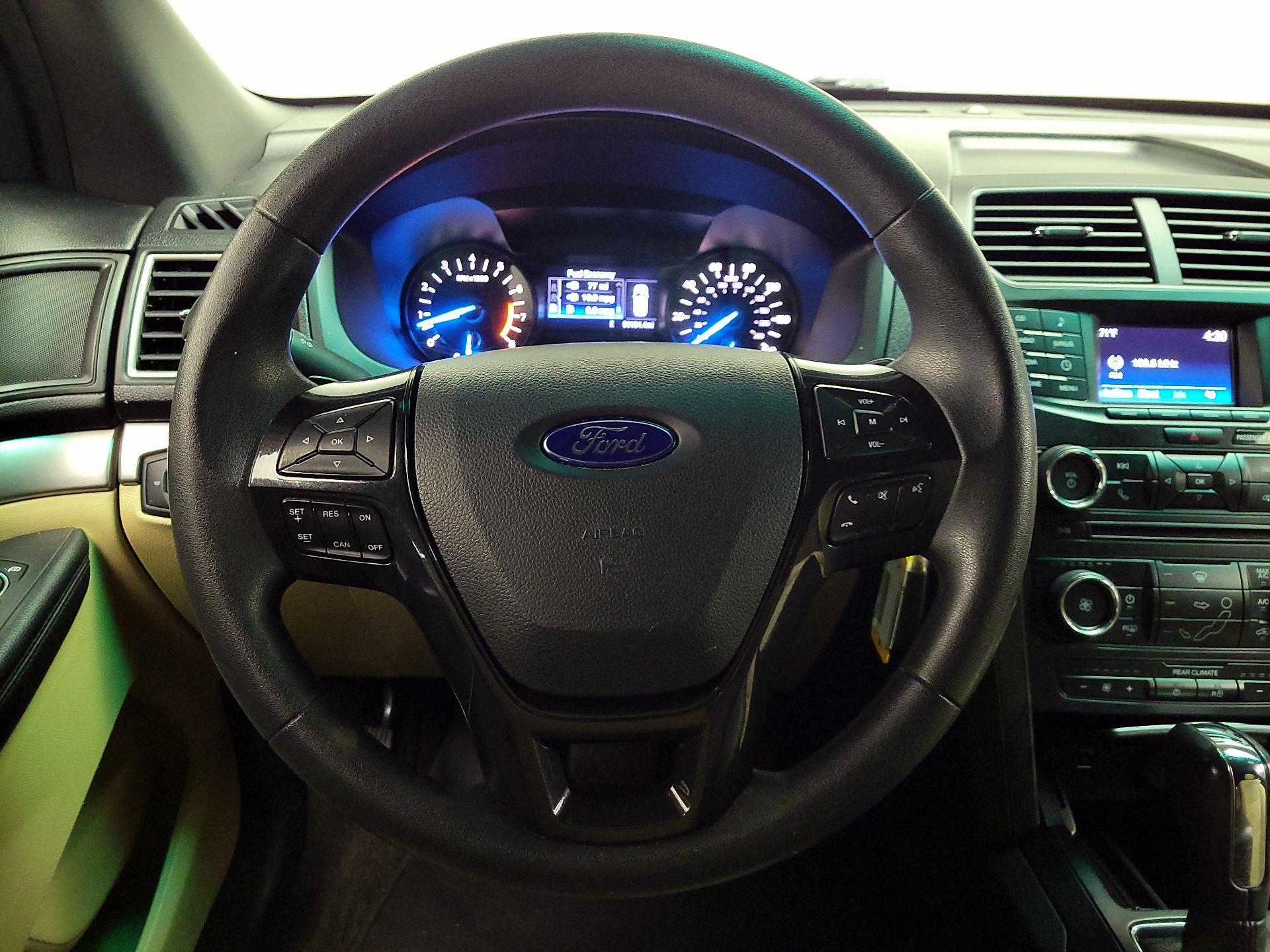 Thumbnail: 2017 Ford Explorer - 10