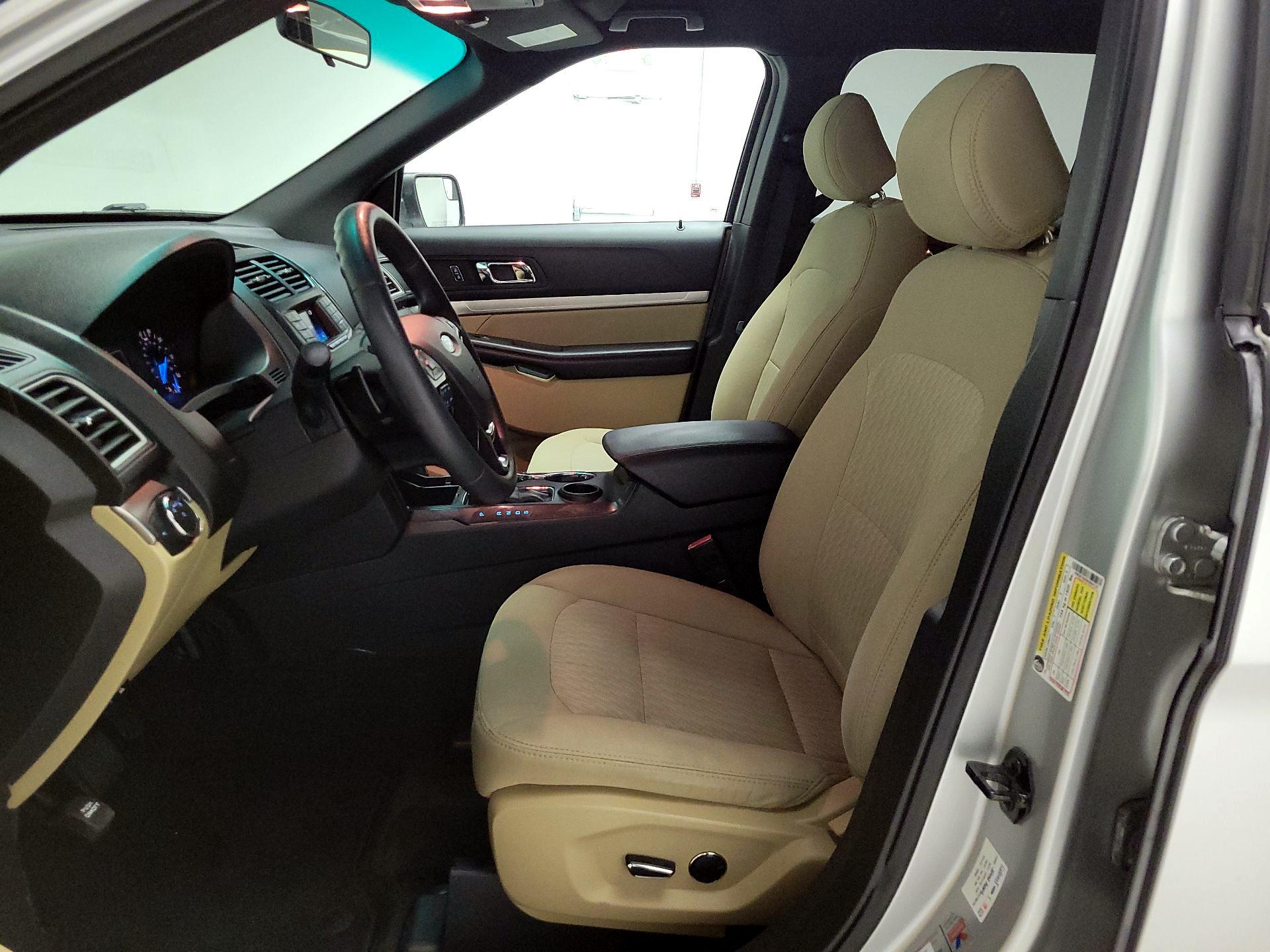 Thumbnail: 2017 Ford Explorer - 11