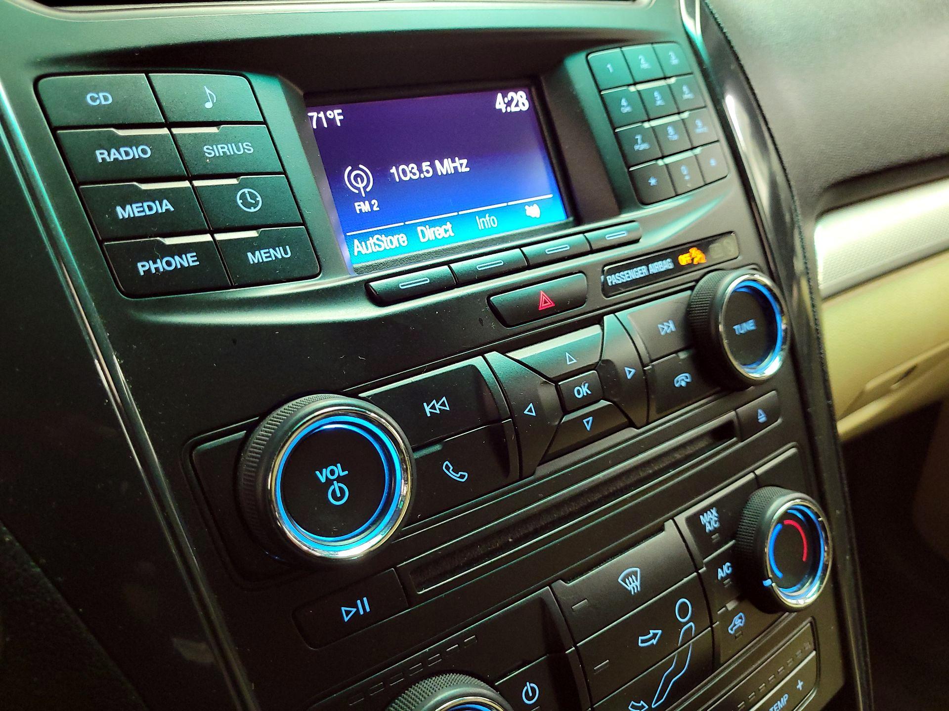 Thumbnail: 2017 Ford Explorer - 15