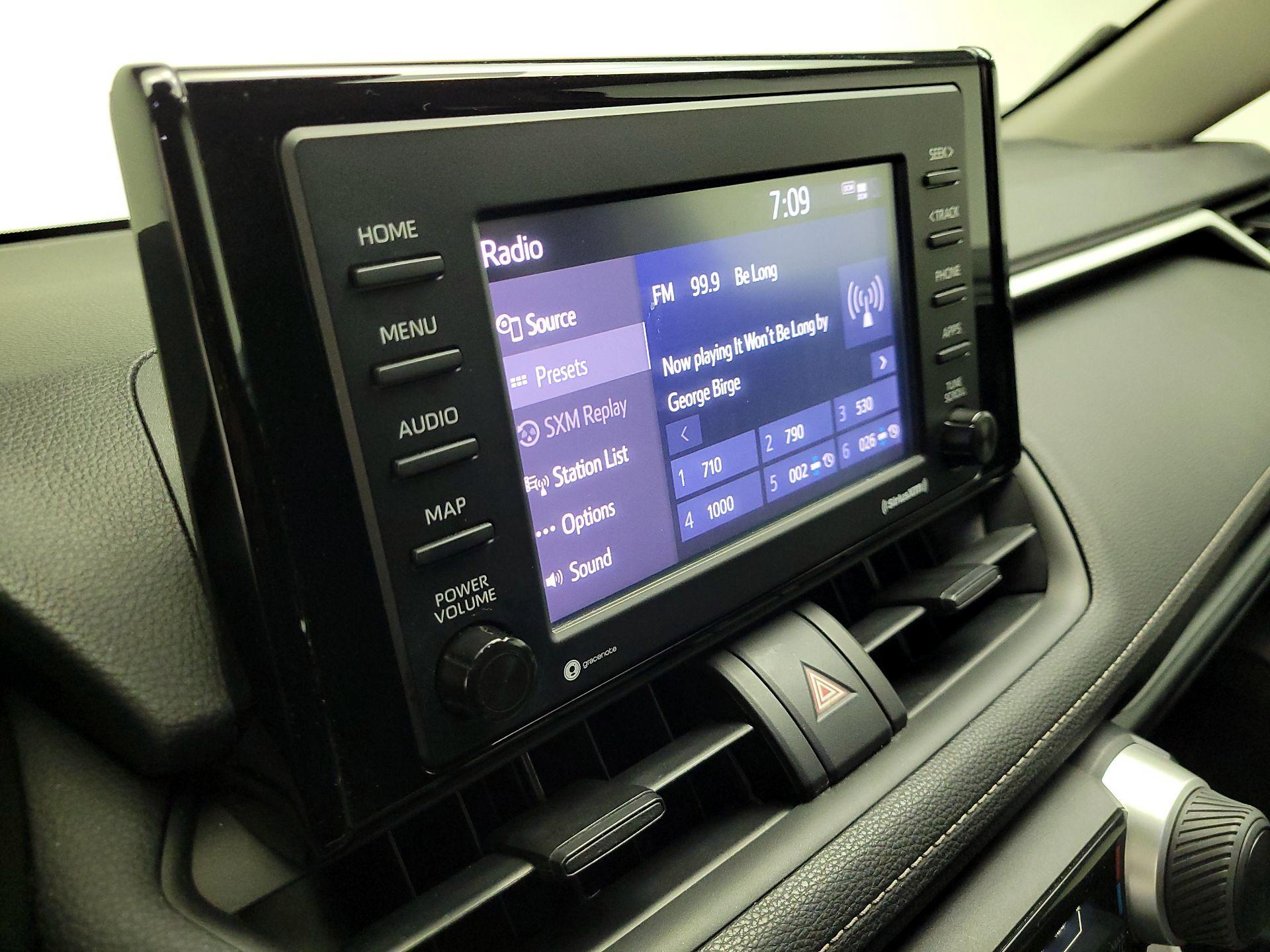 Thumbnail: 2020 Toyota RAV4 - 15