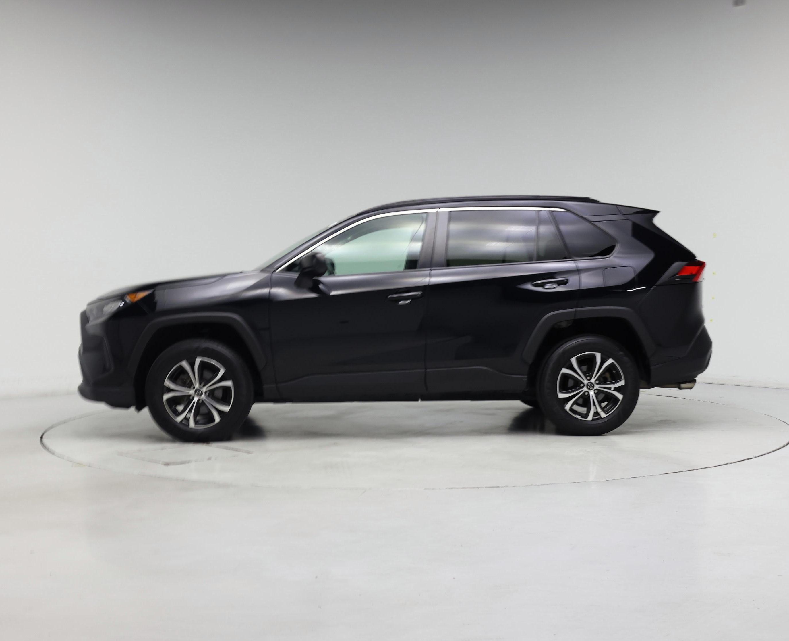 Thumbnail: 2020 Toyota RAV4 - 3