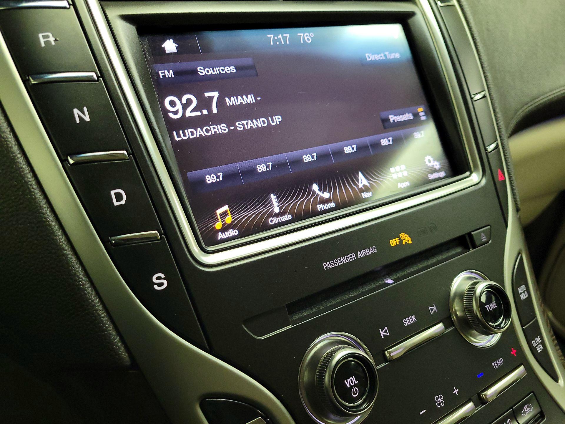 Thumbnail: 2019 Lincoln Nautilus - 16