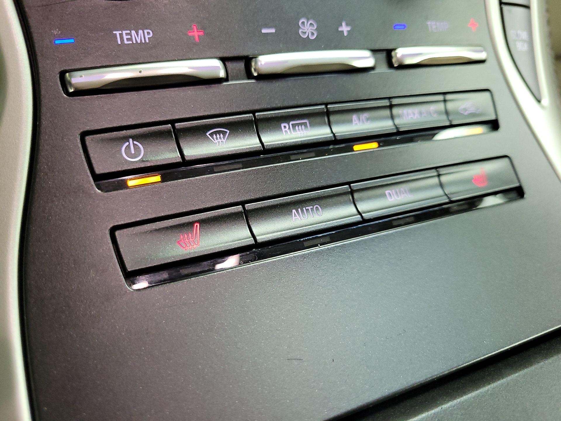 Thumbnail: 2019 Lincoln Nautilus - 17