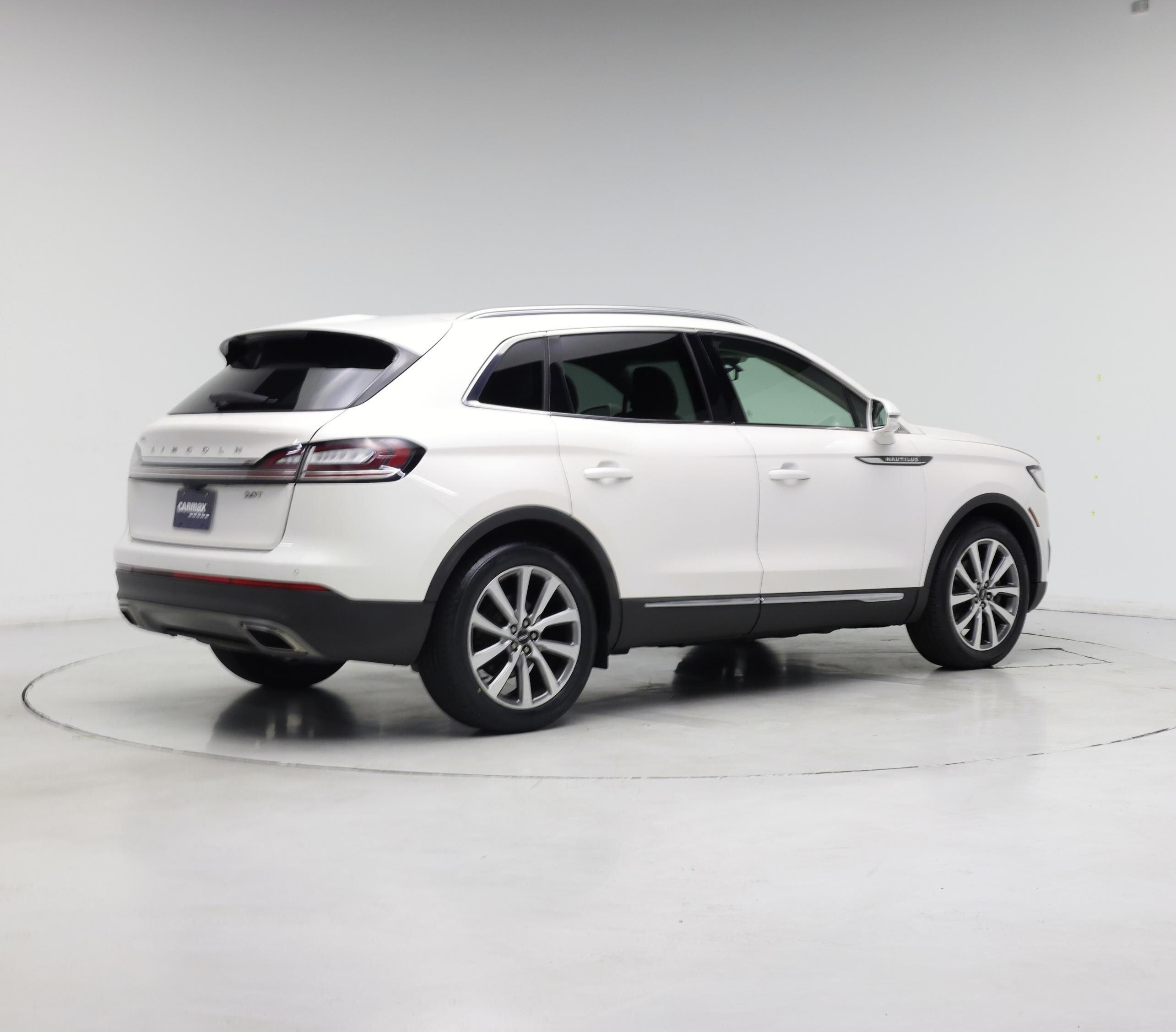 Thumbnail: 2019 Lincoln Nautilus - 8