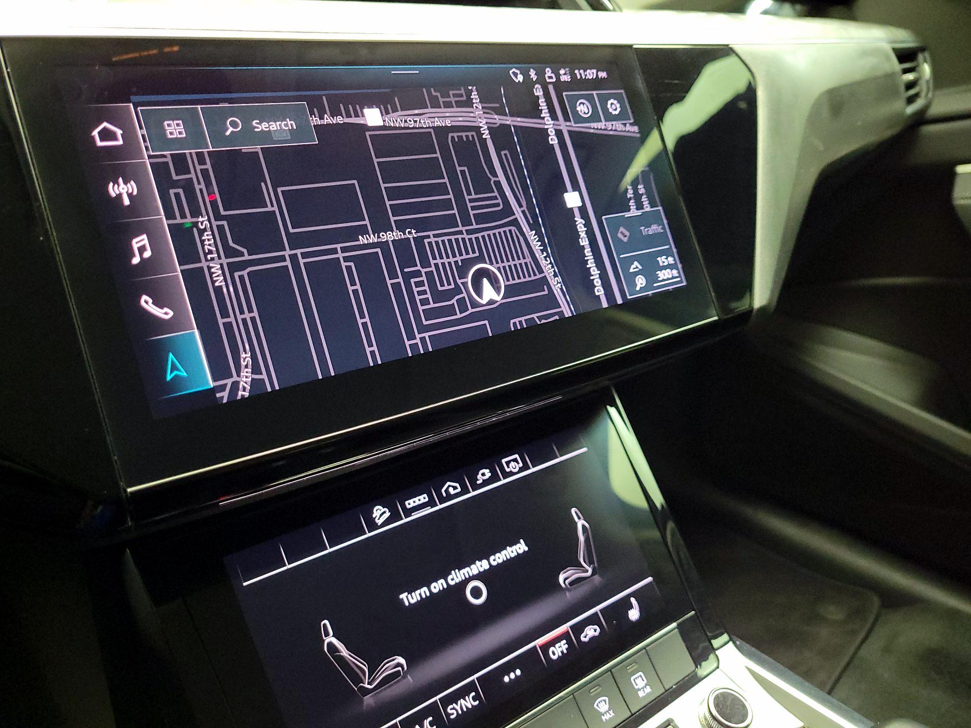 Thumbnail: 2021 Audi e-tron - 14