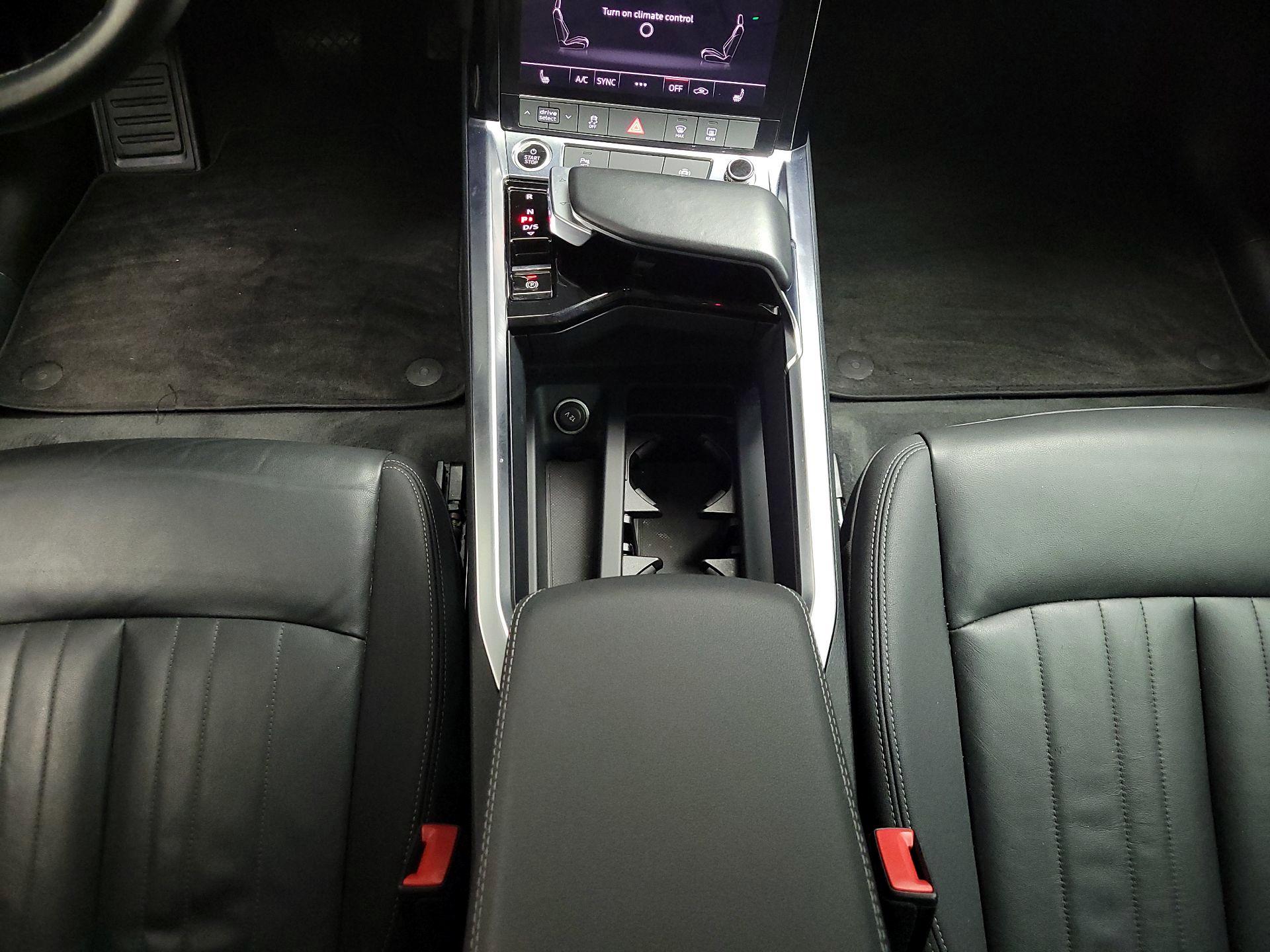 Thumbnail: 2021 Audi e-tron - 18