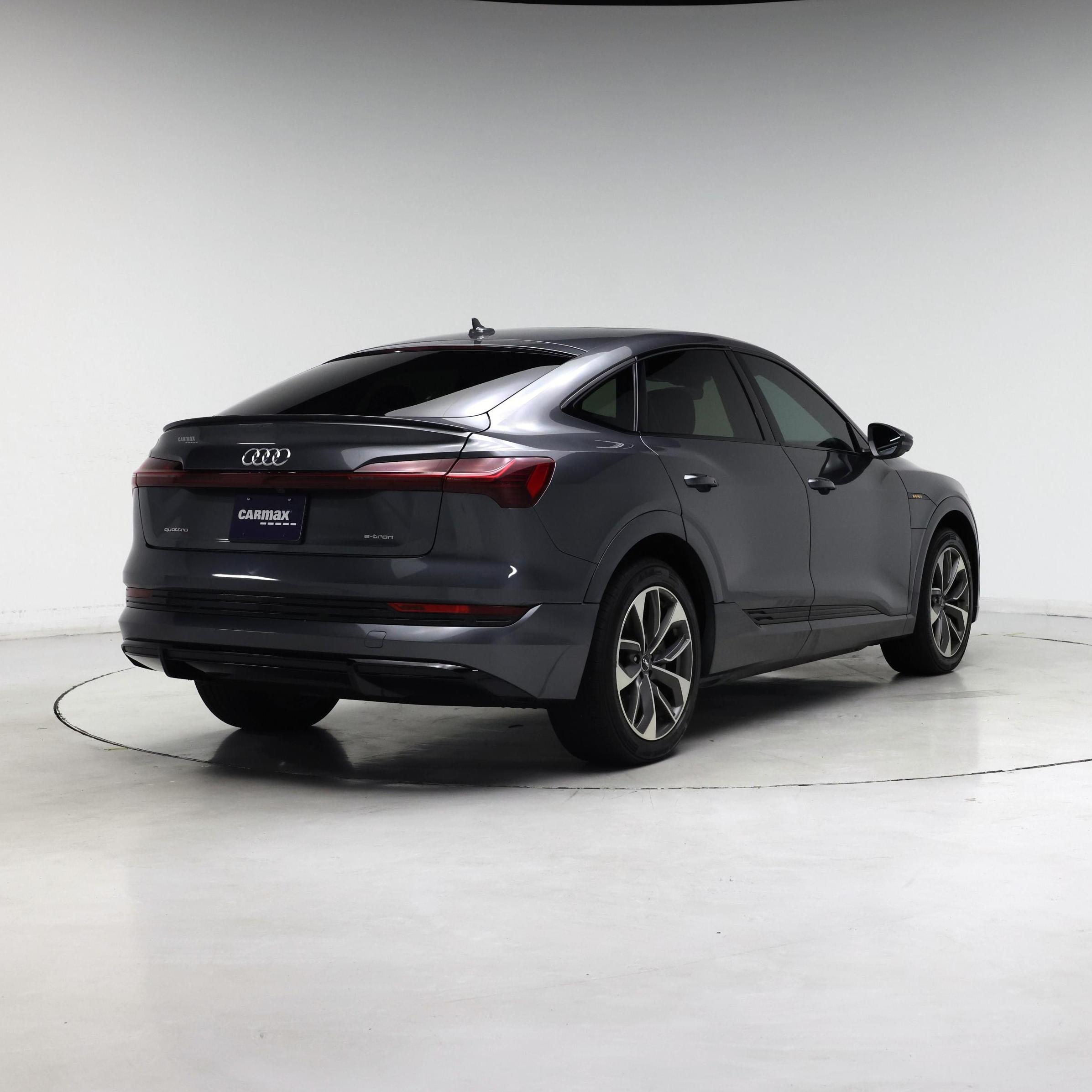 Thumbnail: 2021 Audi e-tron - 8