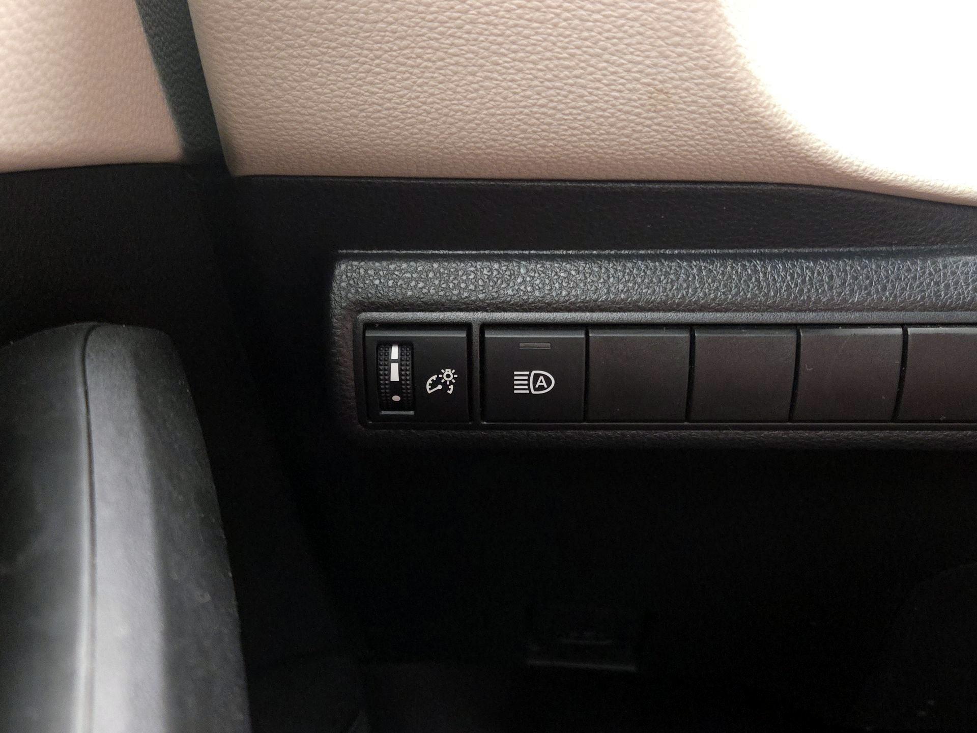 Thumbnail: 2020 Toyota Corolla - 13