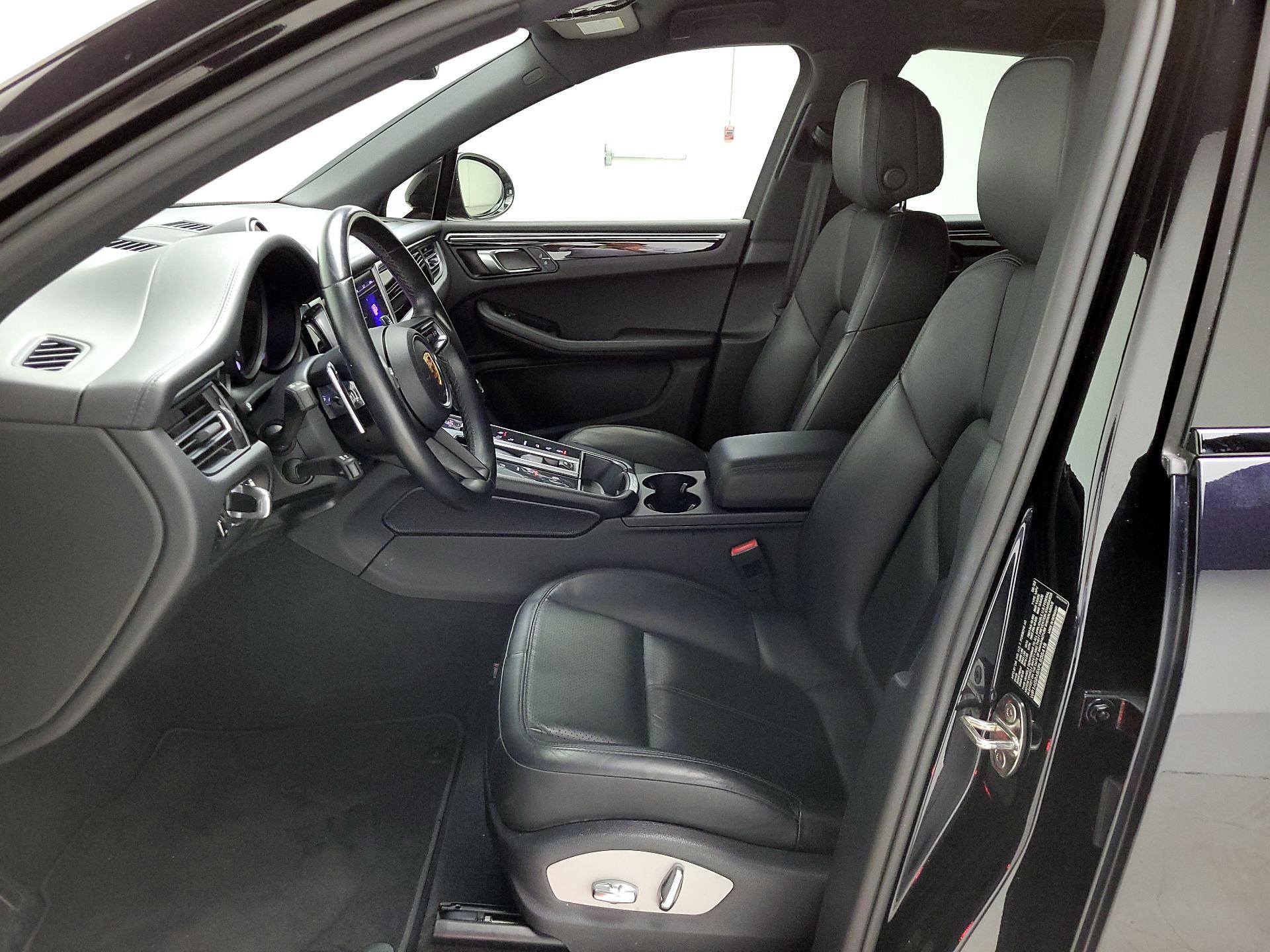 Thumbnail: 2023 Porsche Macan - 11