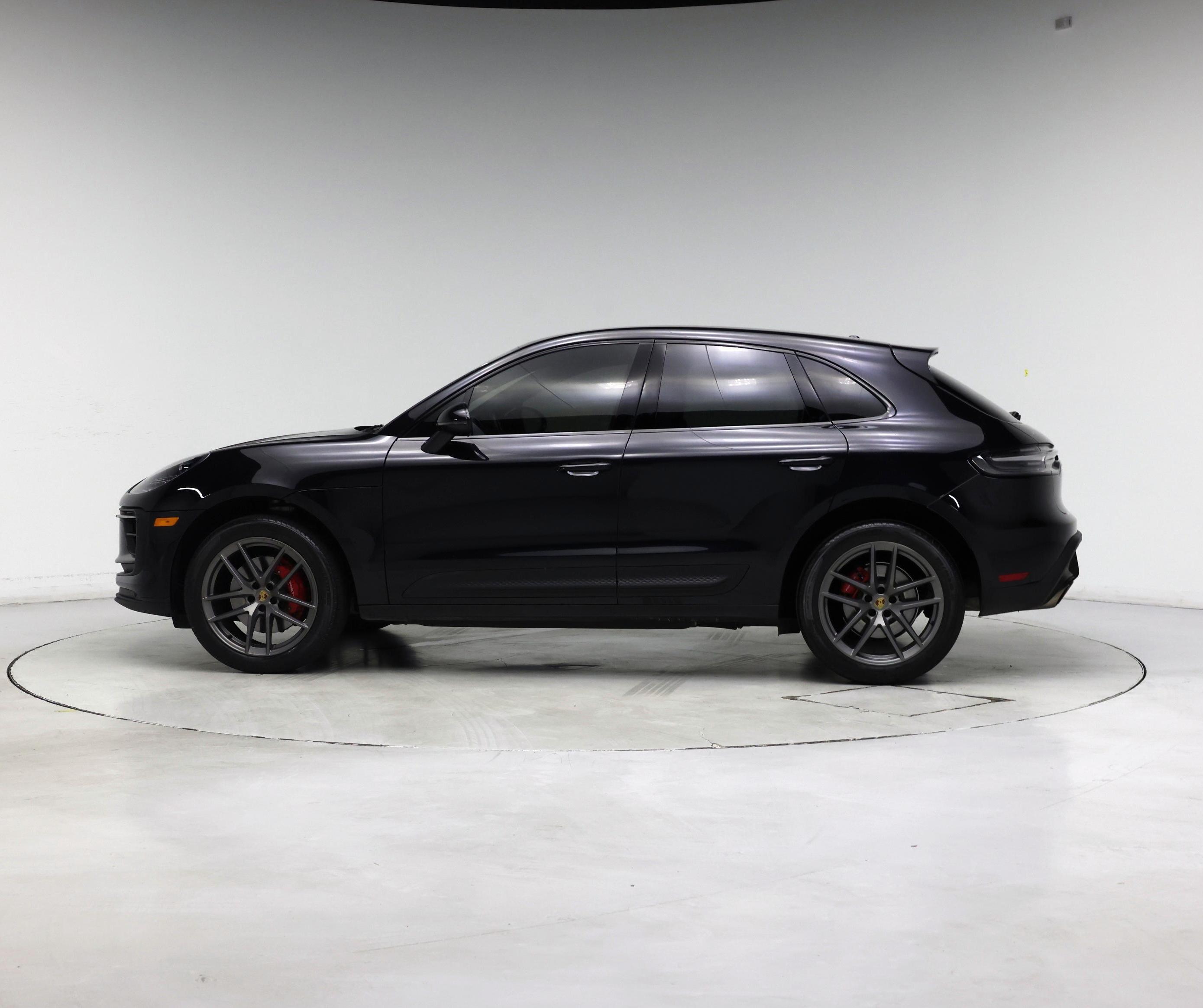 Thumbnail: 2023 Porsche Macan - 3