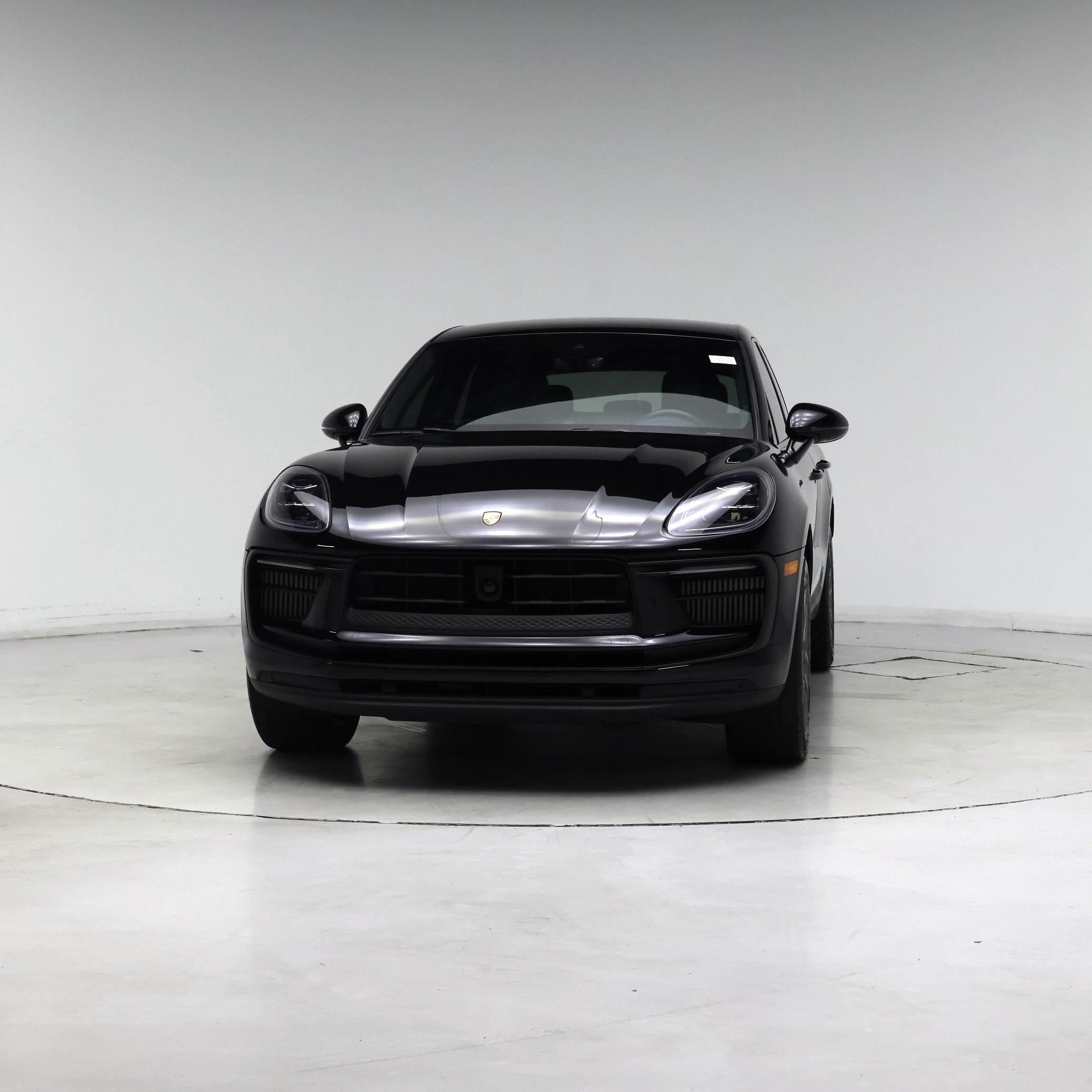 Thumbnail: 2023 Porsche Macan - 5