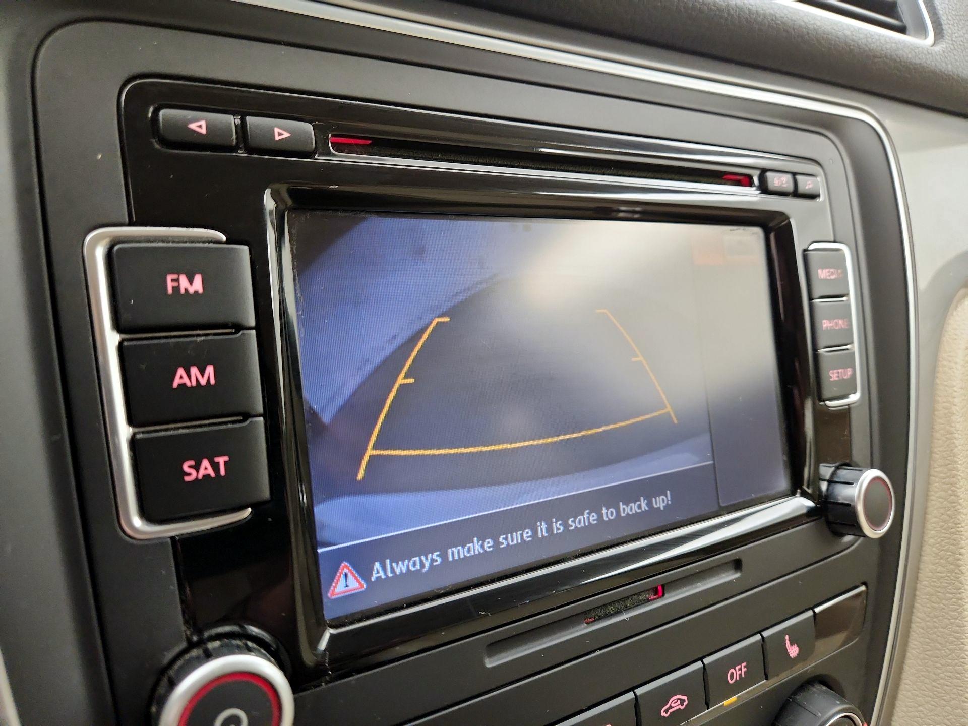 Thumbnail: 2015 Volkswagen Passat - 14