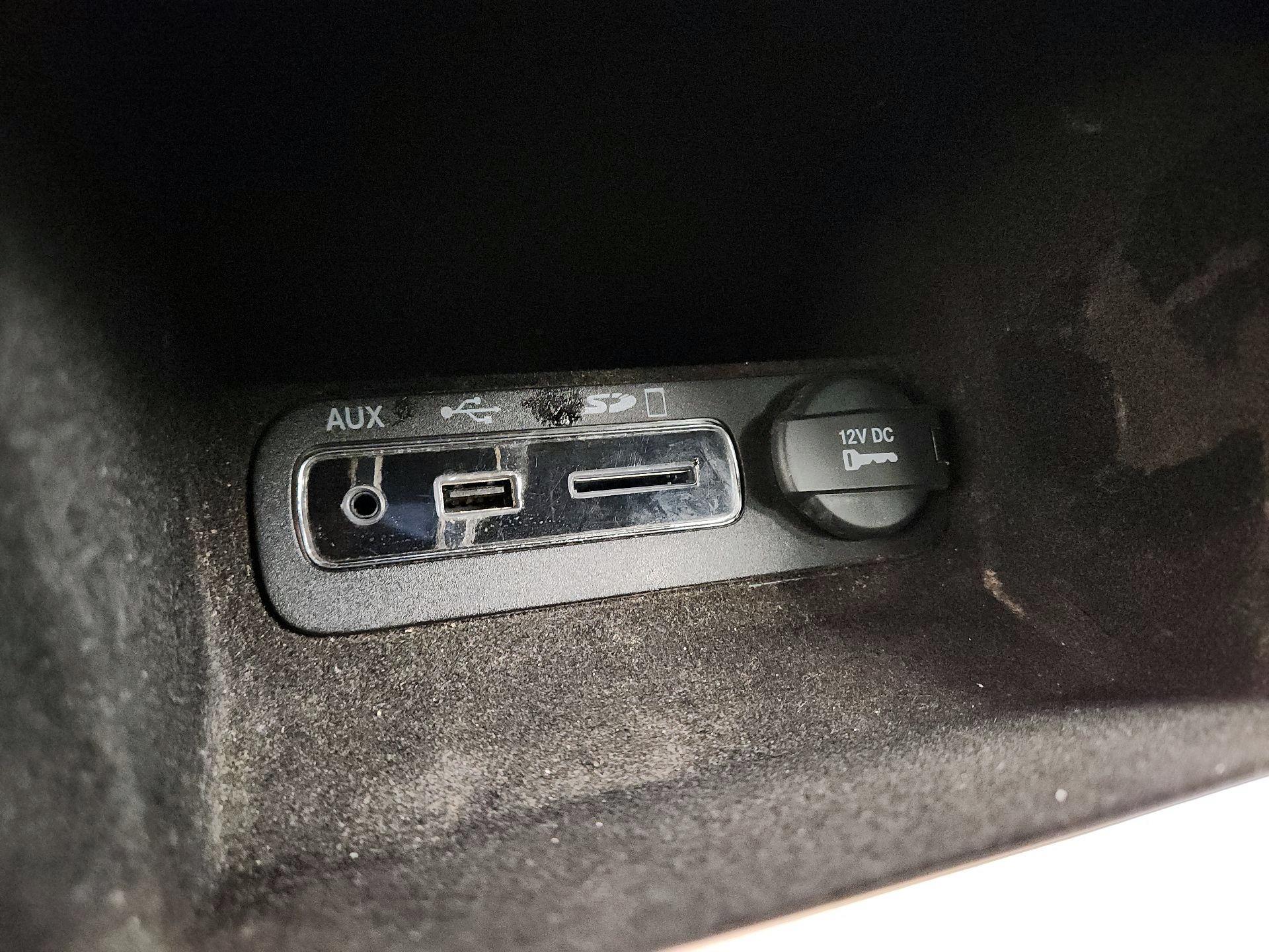 Thumbnail: 2015 Jeep Grand Cherokee - 17