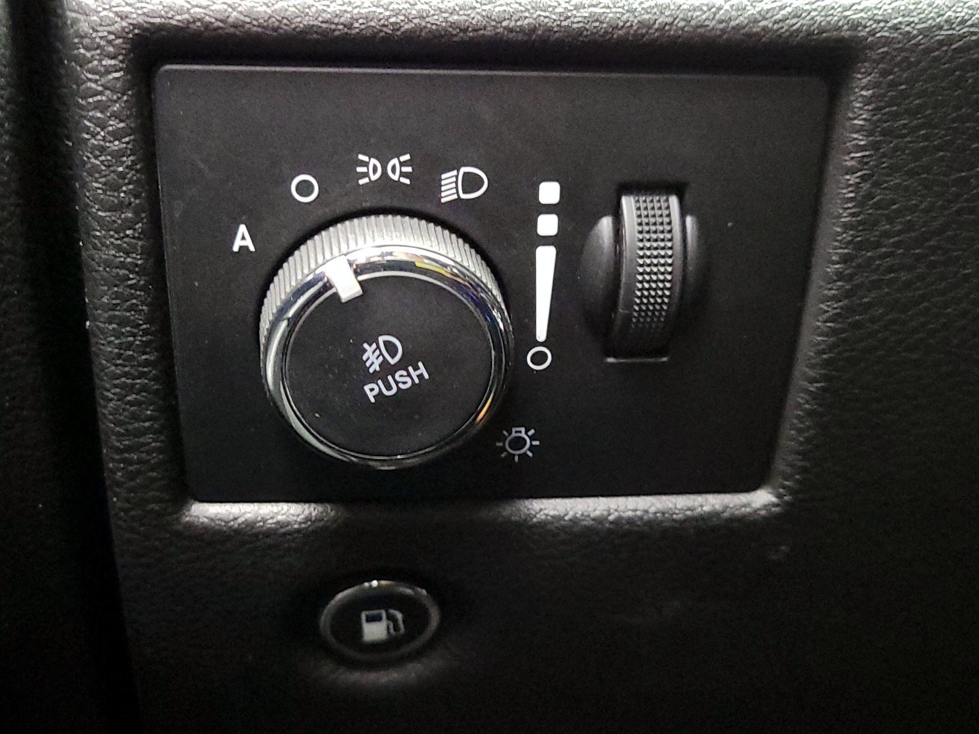 Thumbnail: 2018 Jeep Grand Cherokee - 13