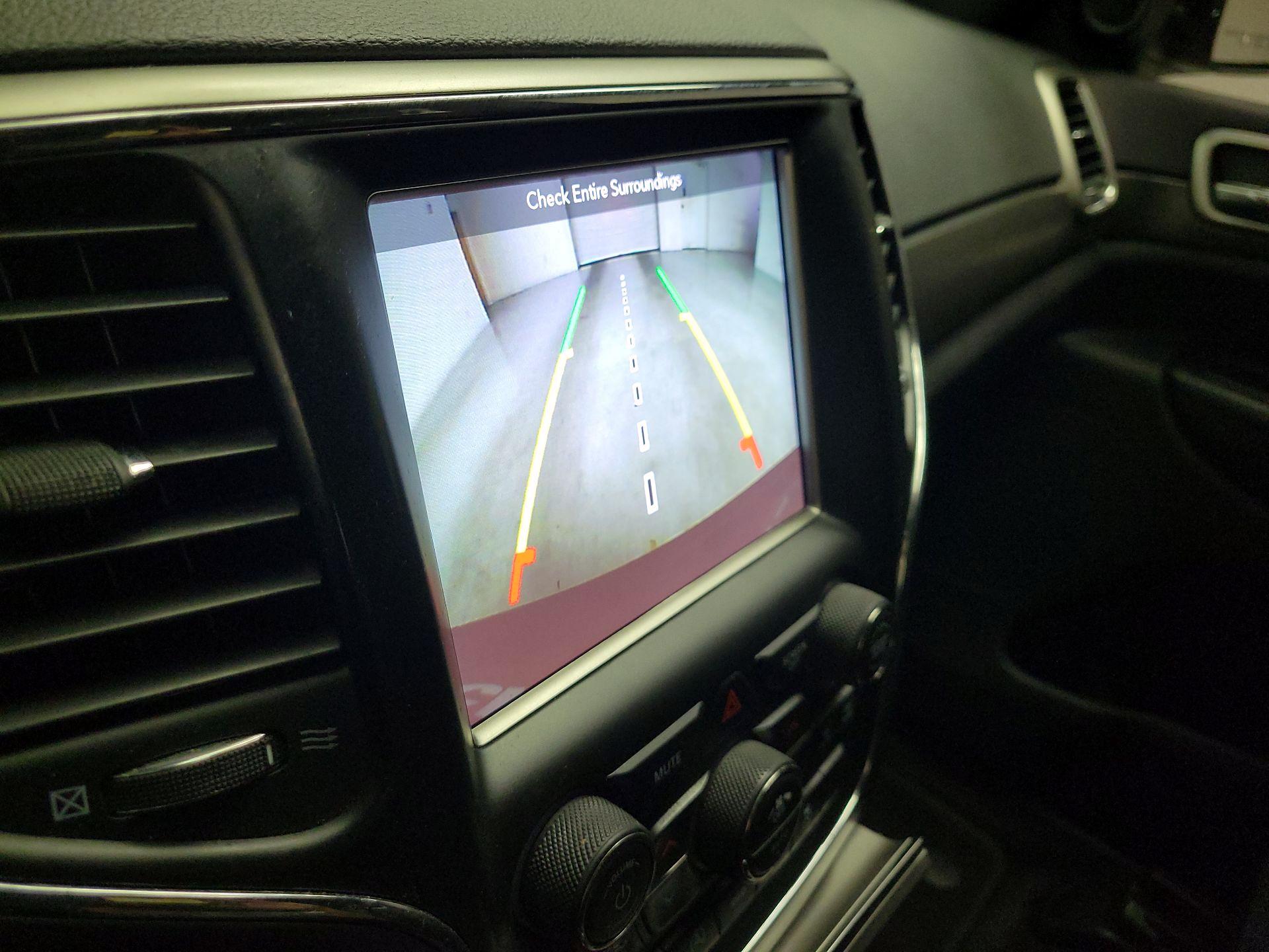 Thumbnail: 2018 Jeep Grand Cherokee - 15