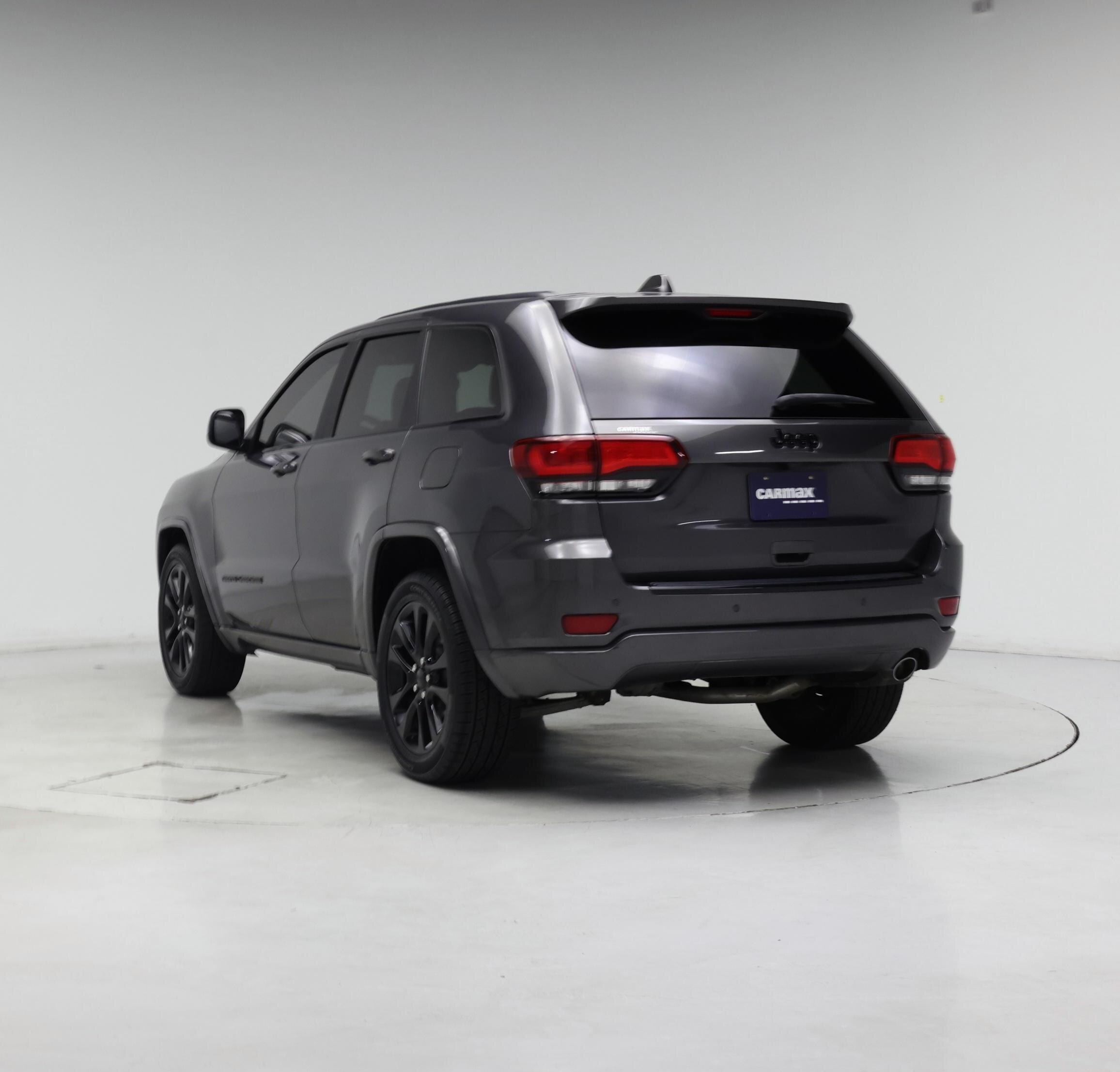 Thumbnail: 2018 Jeep Grand Cherokee - 2