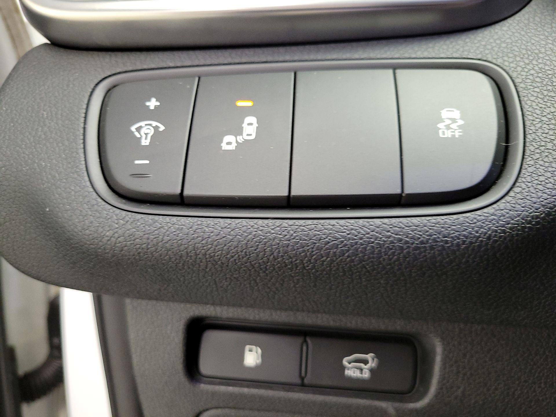 Thumbnail: 2018 Kia Sorento - 13