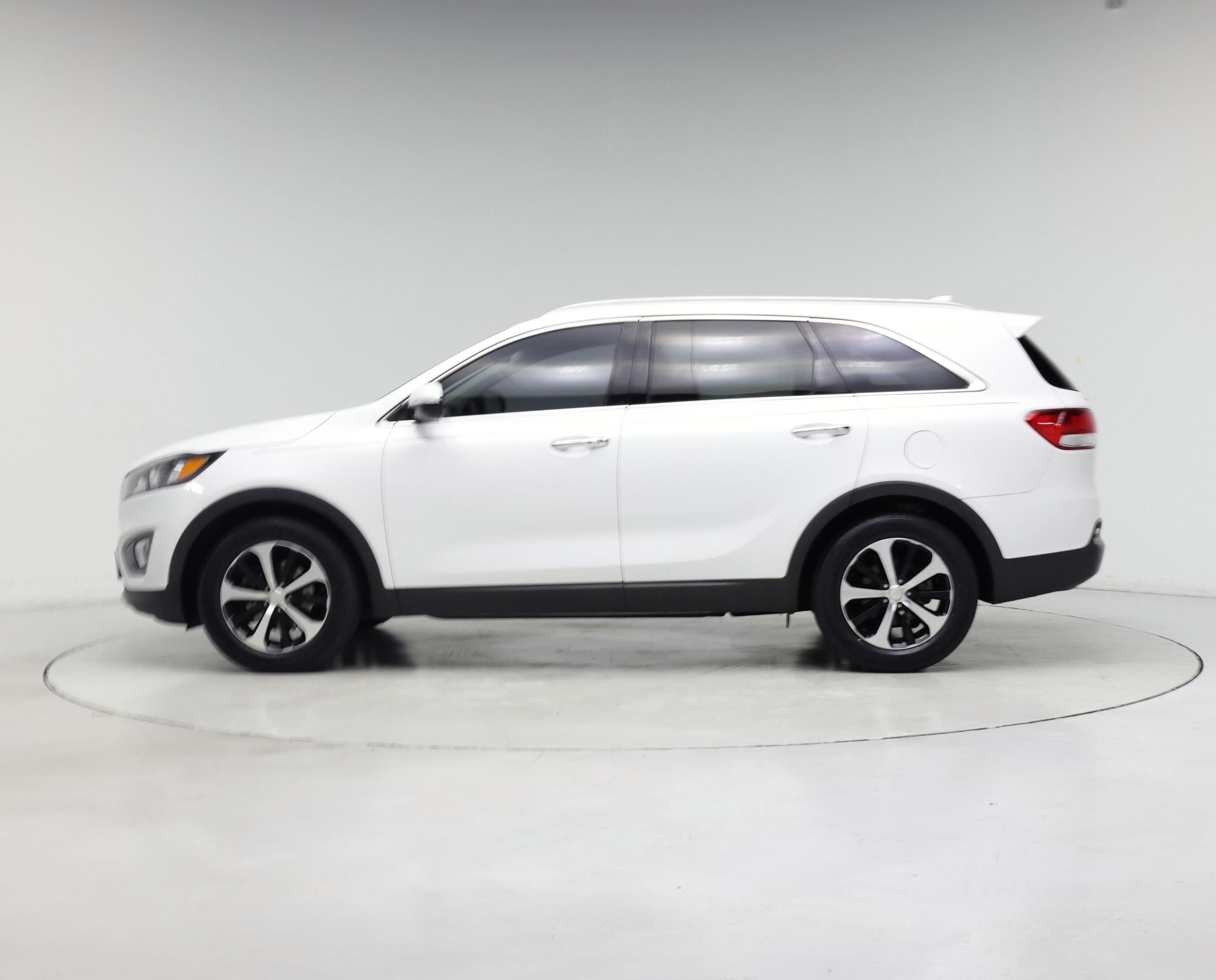 Thumbnail: 2018 Kia Sorento - 3