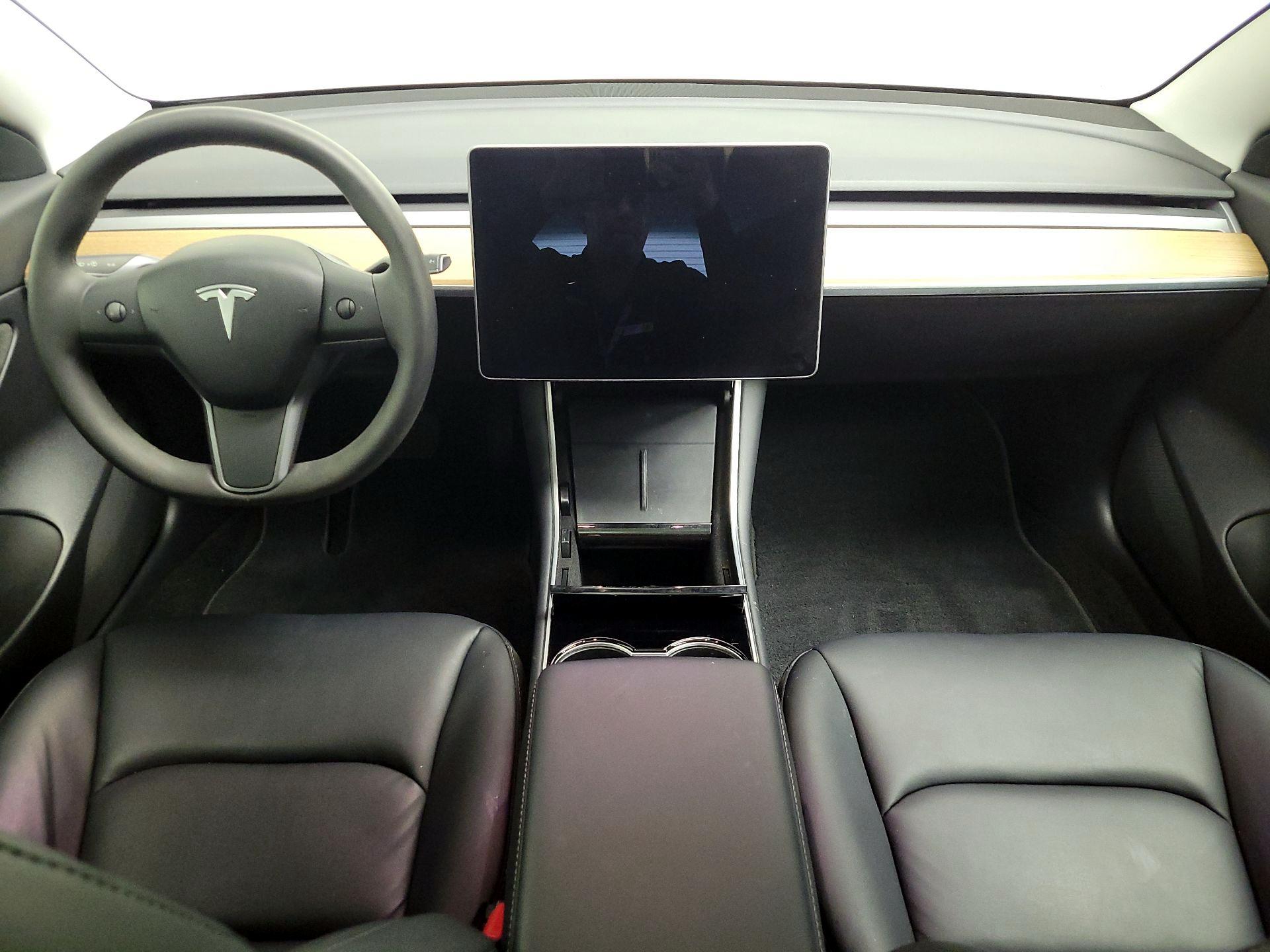 Thumbnail: 2020 Tesla Model 3 - 9