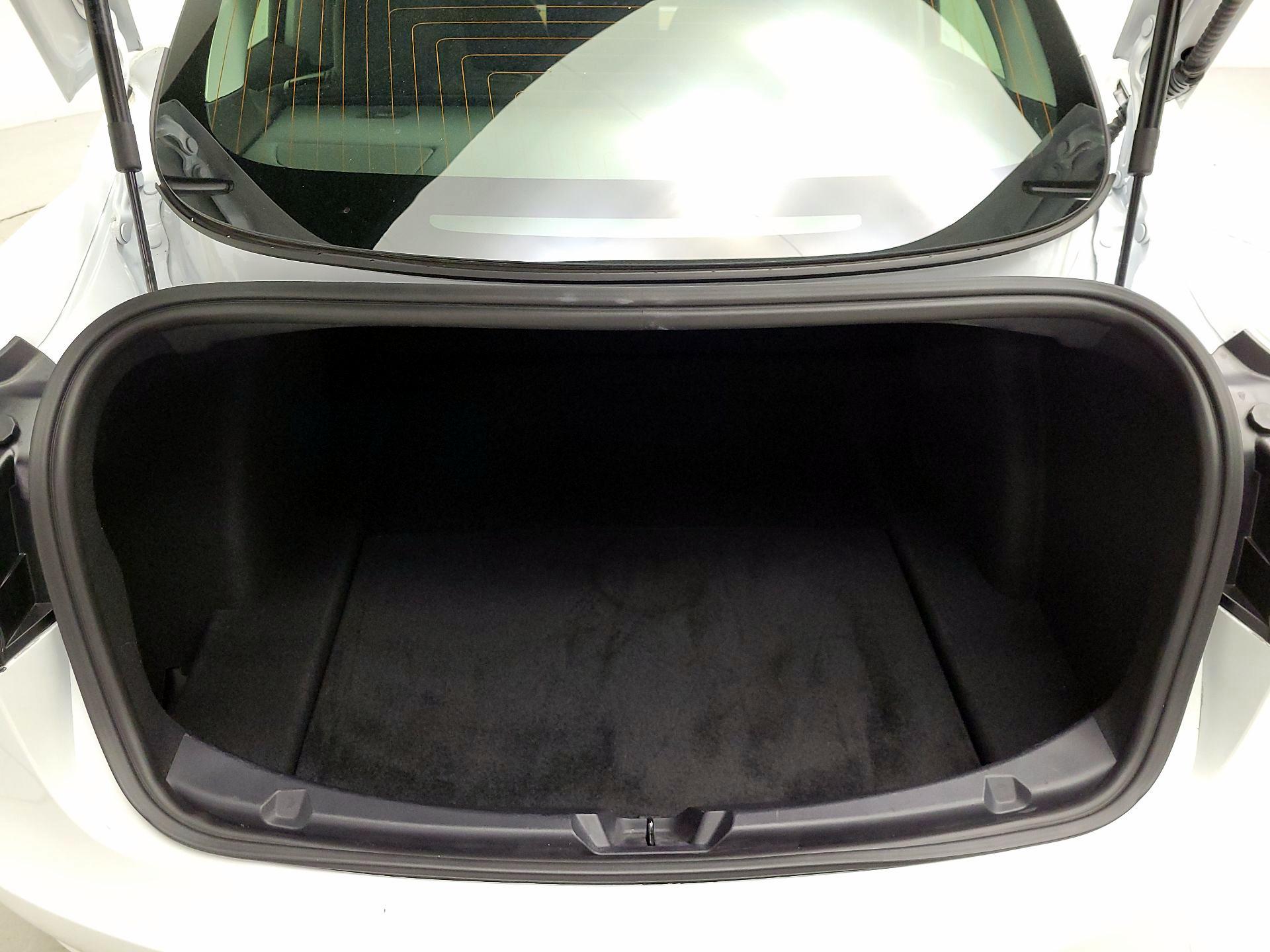 Thumbnail: 2020 Tesla Model 3 - 19