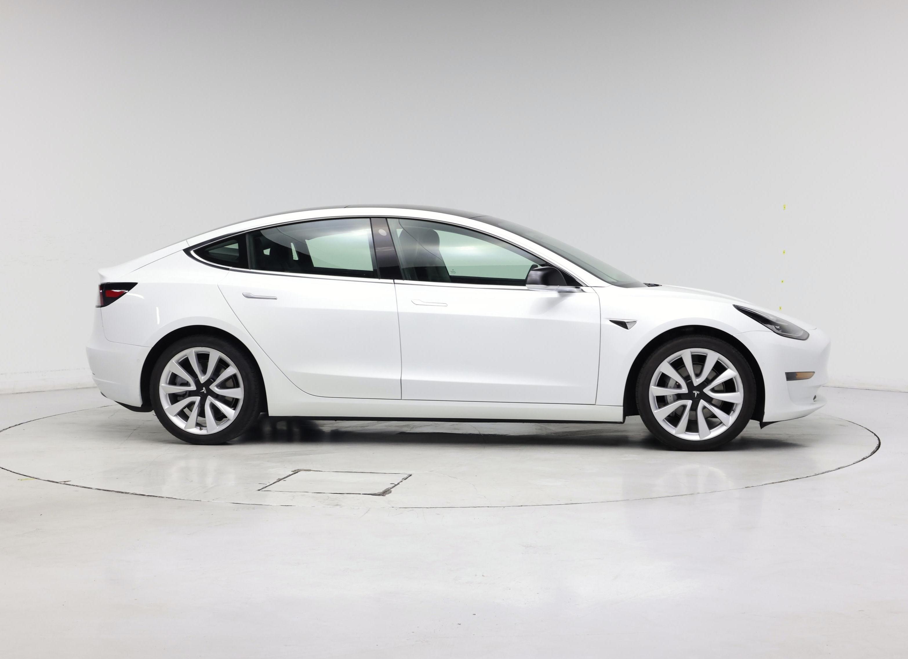 Thumbnail: 2020 Tesla Model 3 - 7