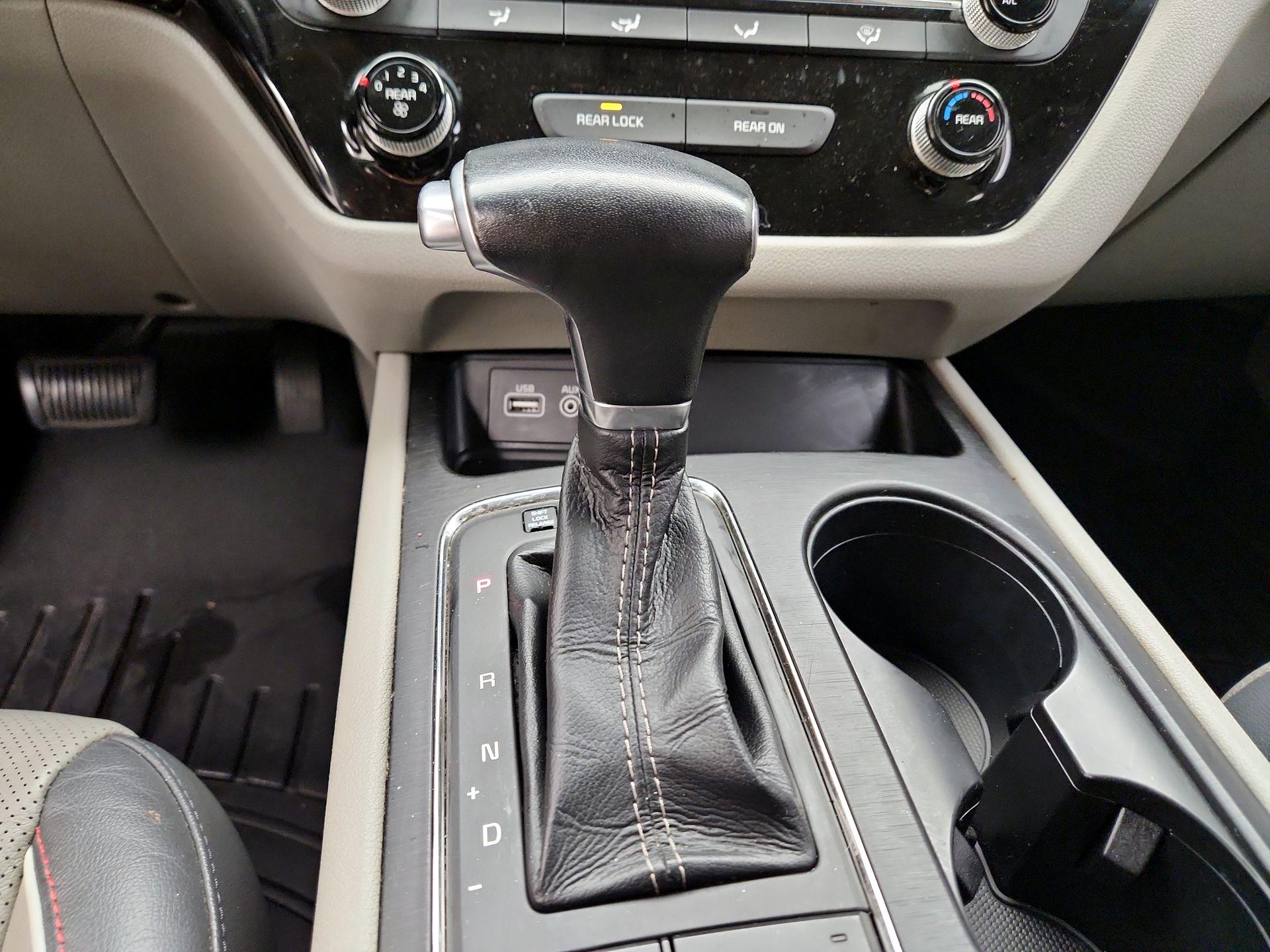 Thumbnail: 2017 Kia Sedona - 17