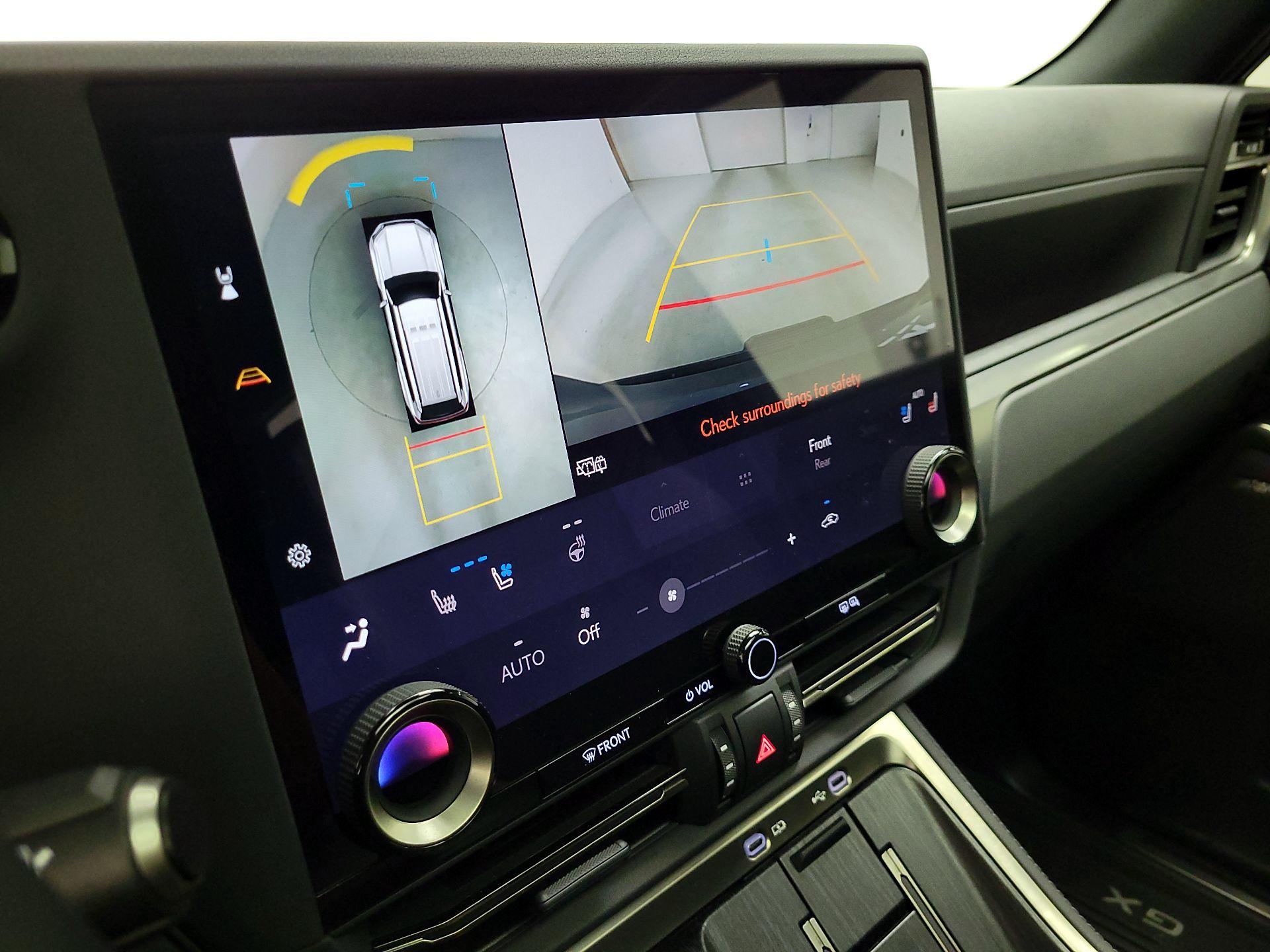 Thumbnail: 2024 Lexus GX - 15