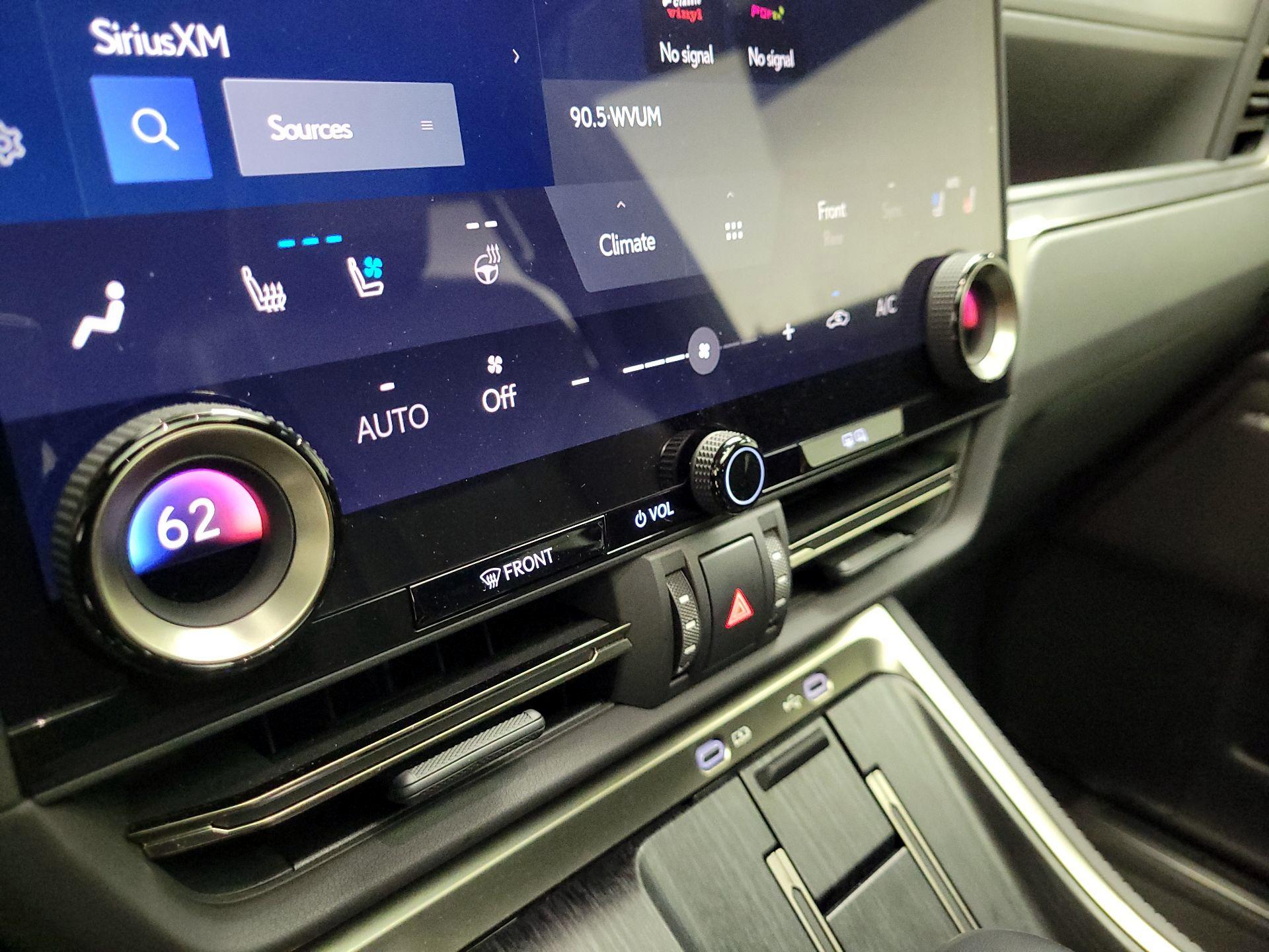 Thumbnail: 2024 Lexus GX - 17