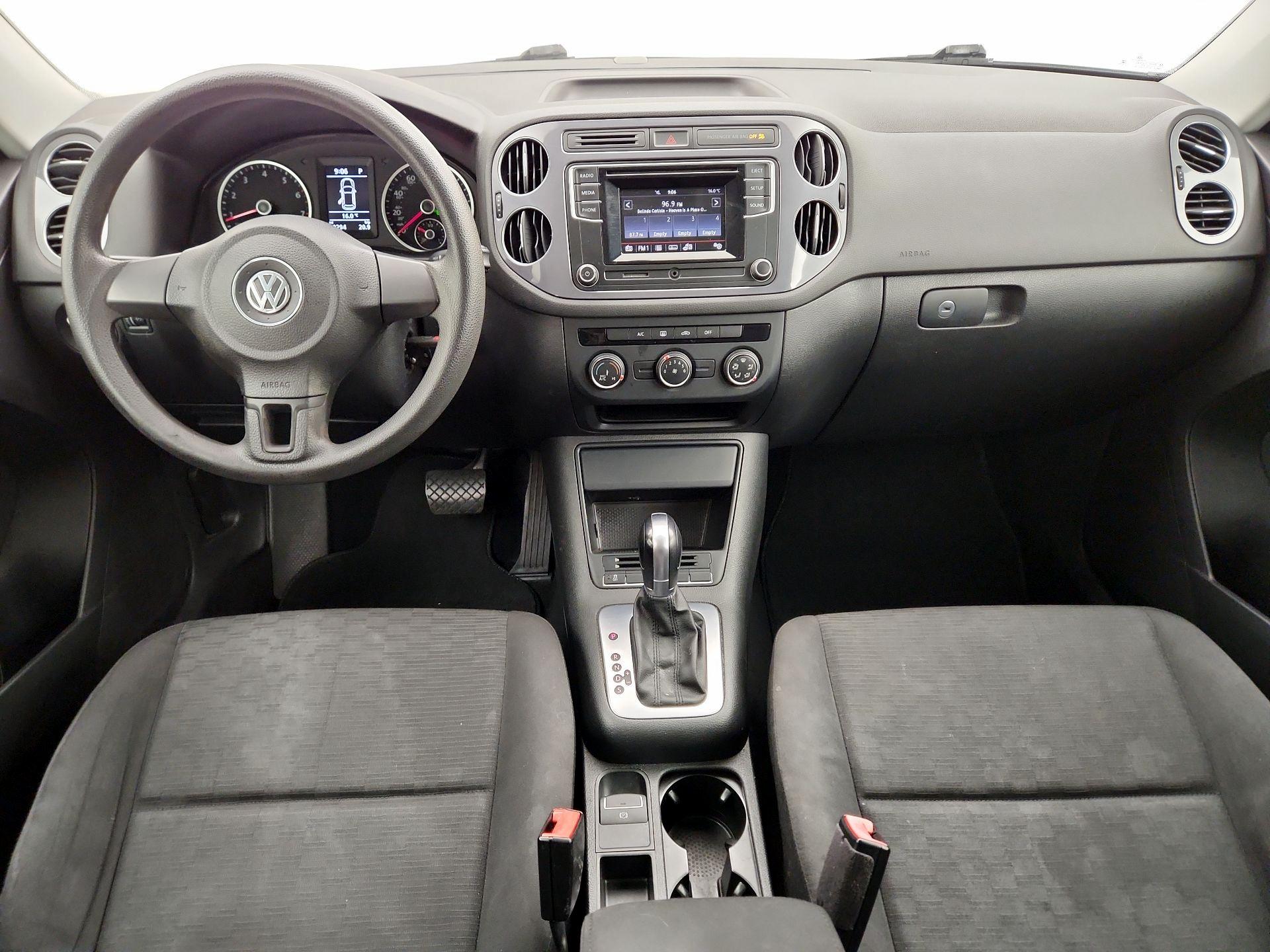 Thumbnail: 2018 Volkswagen Tiguan - 9