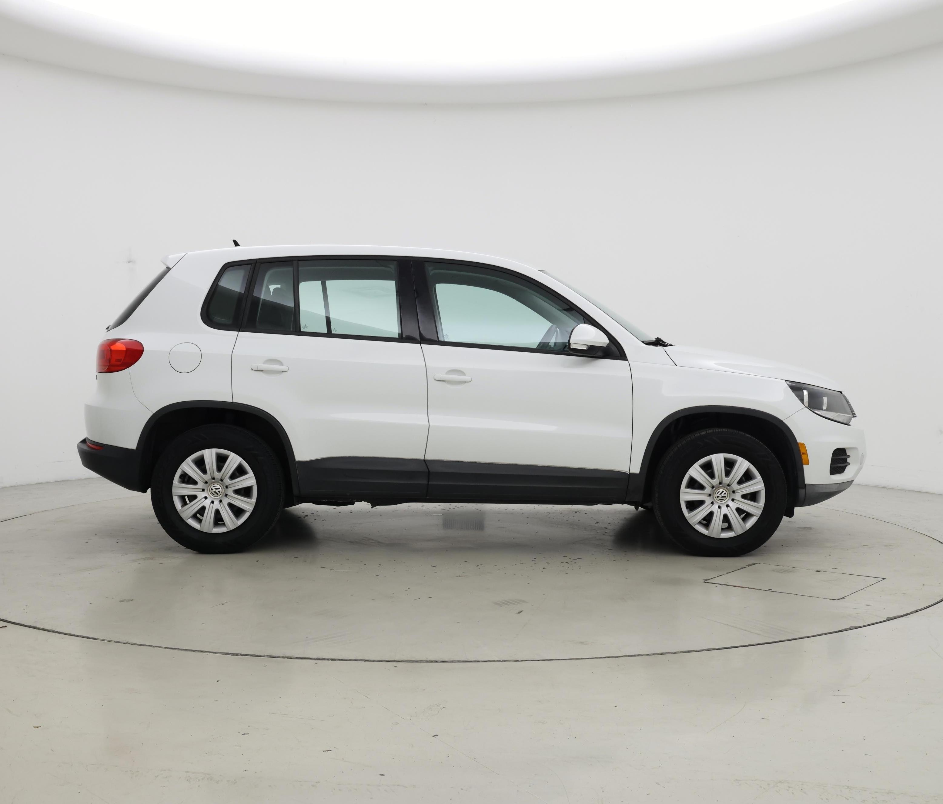 Thumbnail: 2018 Volkswagen Tiguan - 7