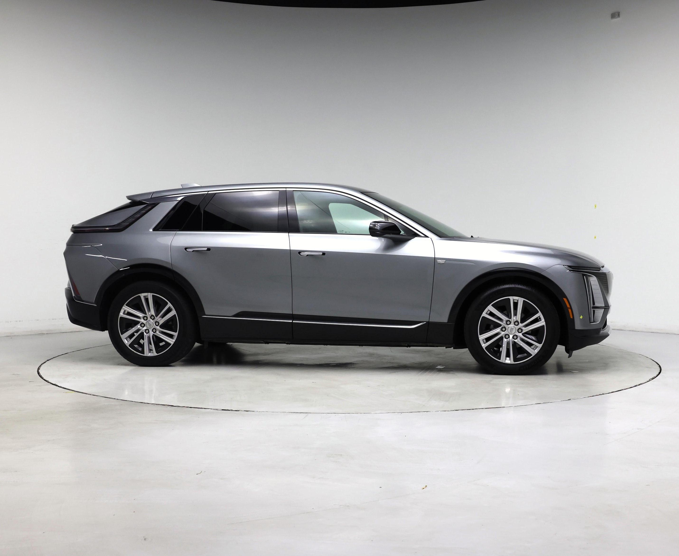 Thumbnail: 2024 Cadillac Lyriq - 7