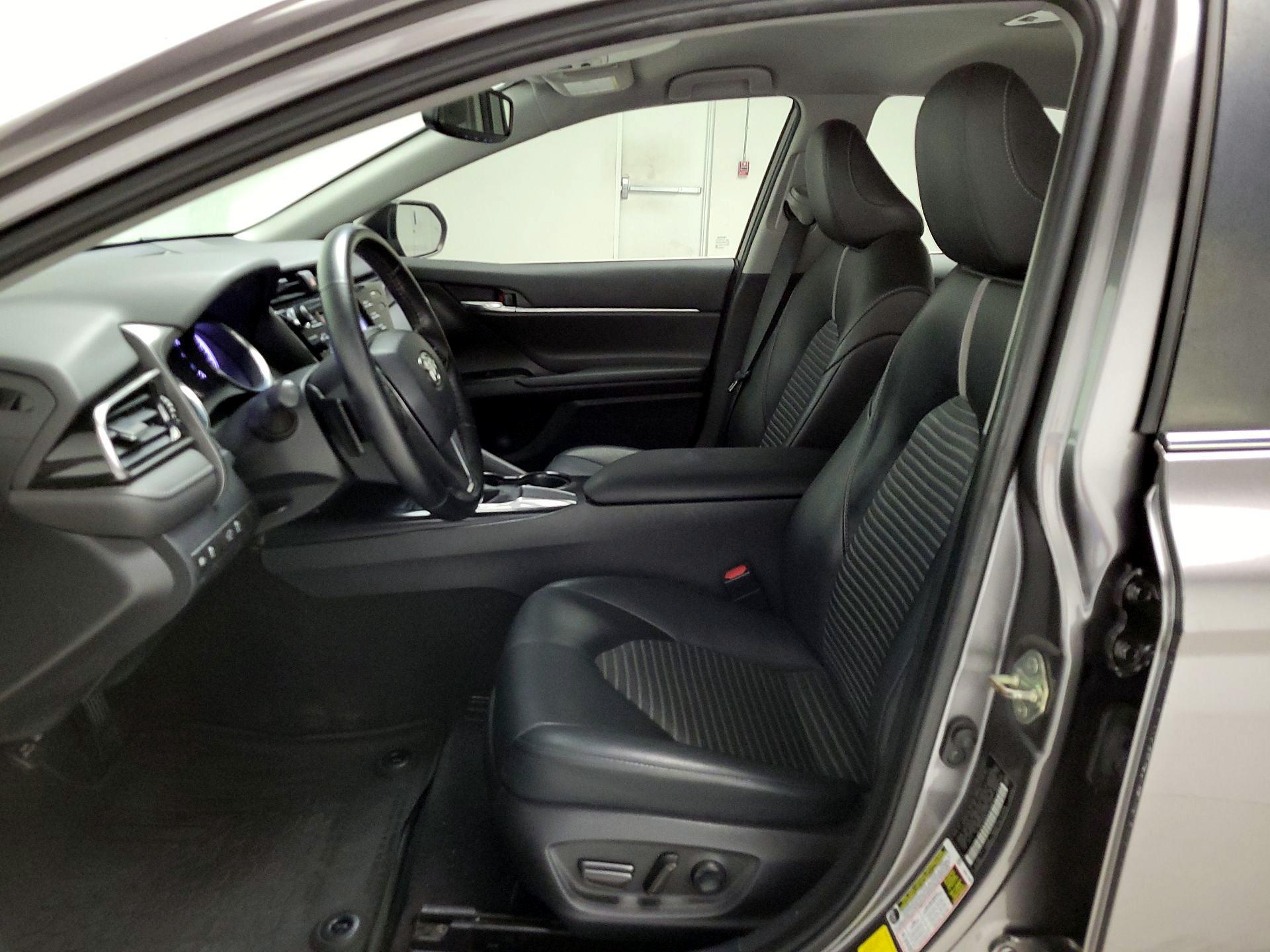 Thumbnail: 2020 Toyota Camry - 11