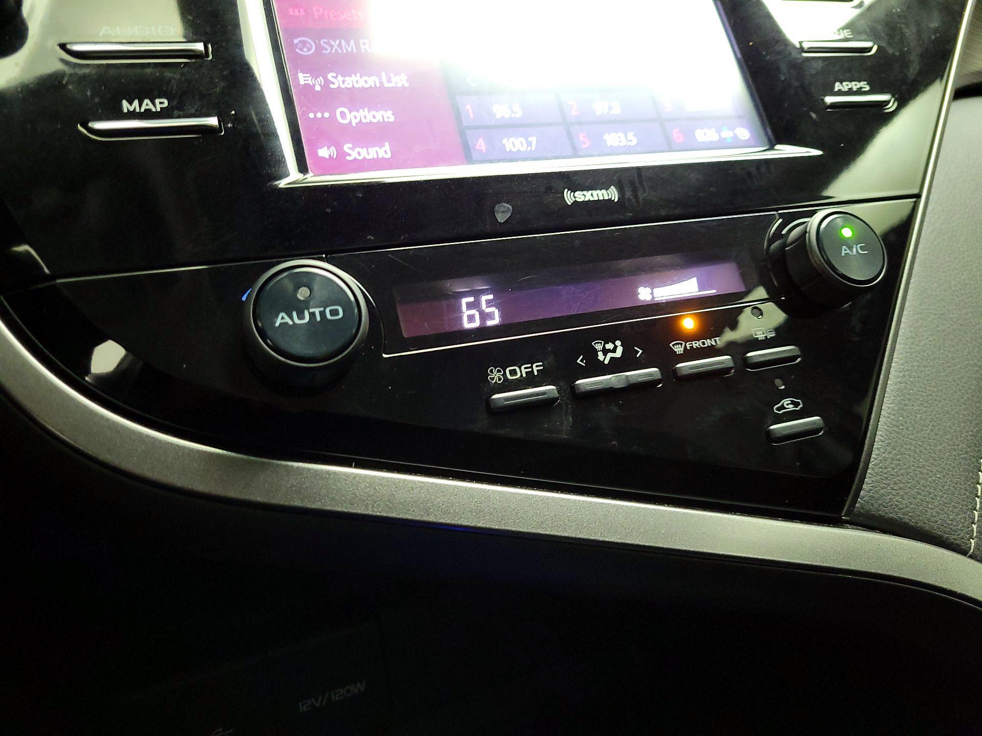 Thumbnail: 2020 Toyota Camry - 16