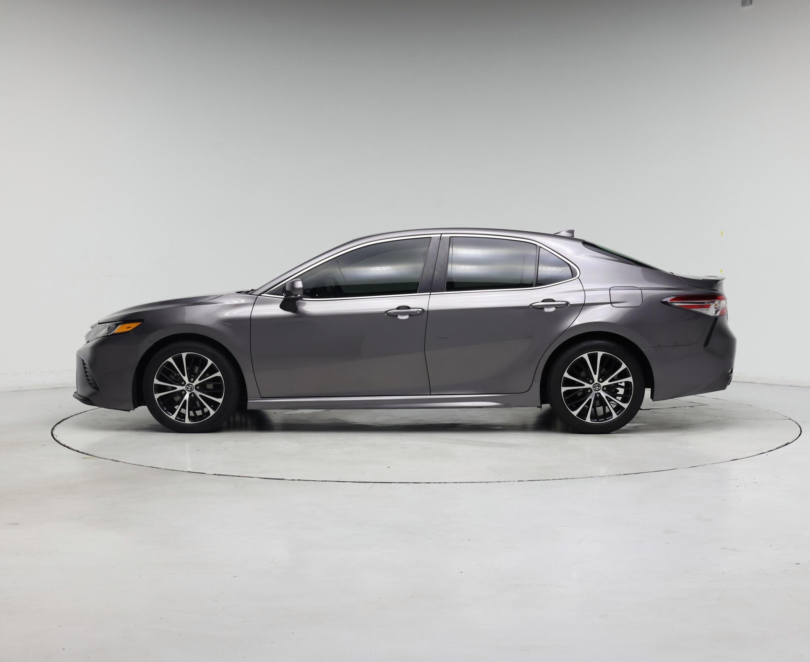 Thumbnail: 2020 Toyota Camry - 3